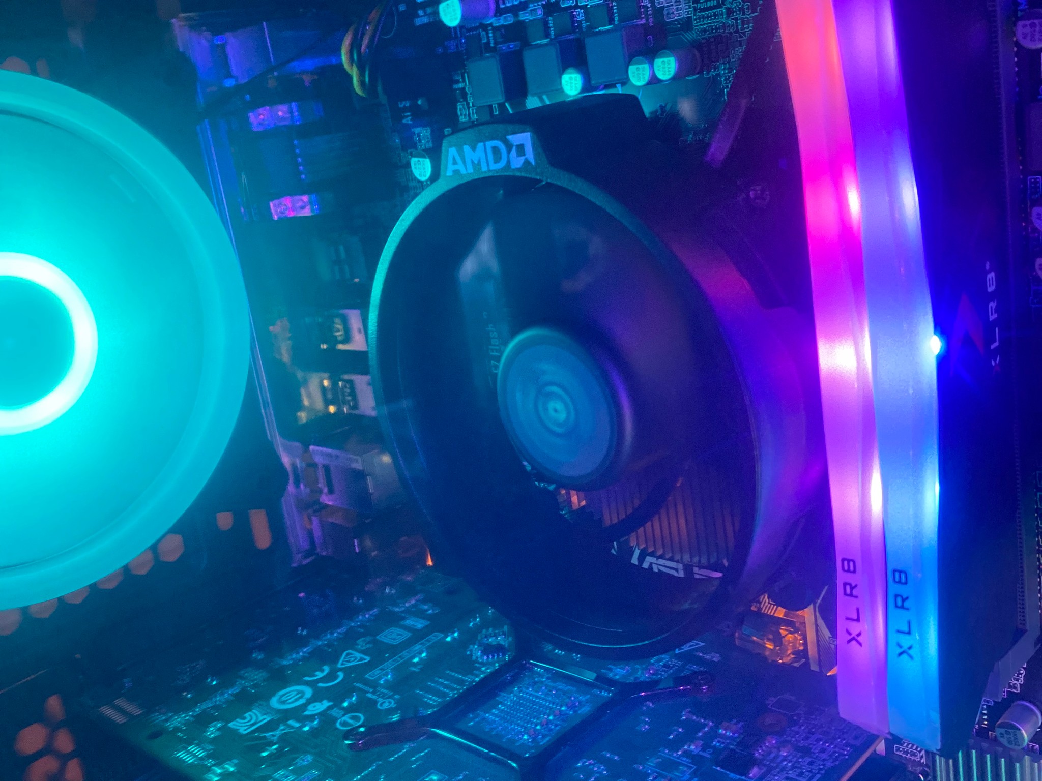 隠された宝石 💎|Ryzen 5|RX 5300|RDNA 1|16GB (2x8GB)RGB RAM @3200MHz|1TB WD Blue SSD|Windows 11 Pro