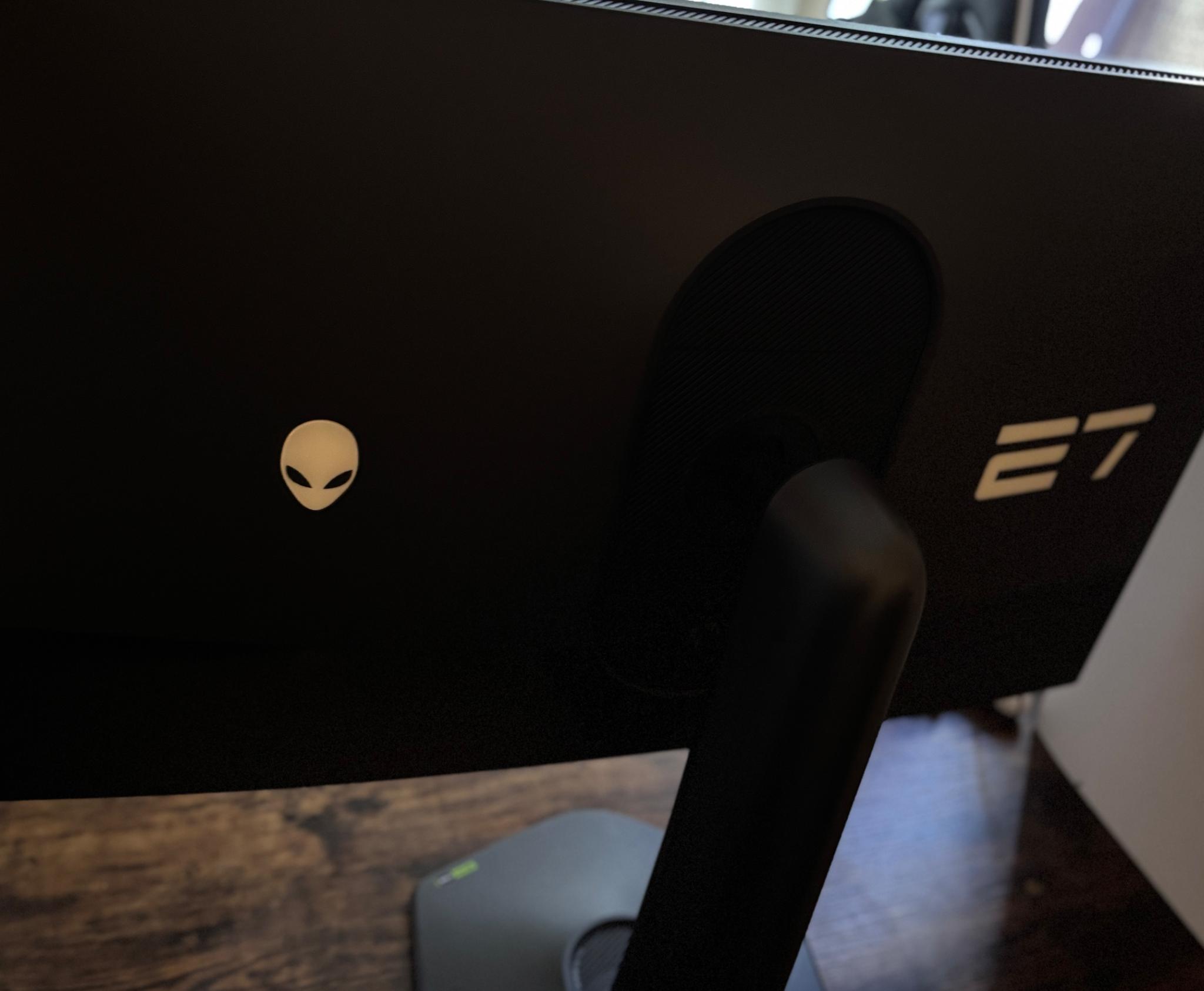 Alienware 27 Gaming Monitor - AW2724DM
