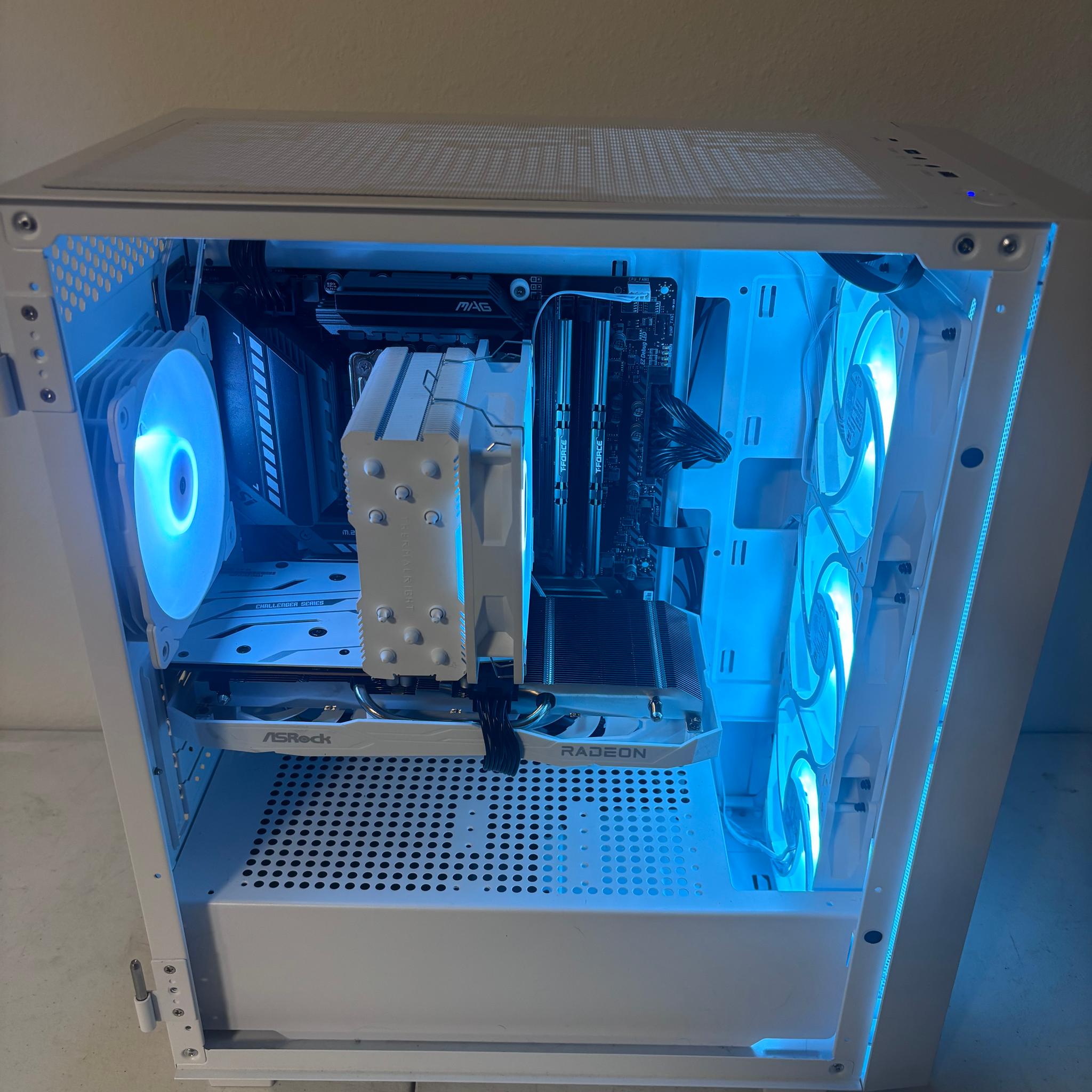 🤍Perfect for 1080p gaming has Intel i3 10th gen and rx 6600! All White ARGB🤍