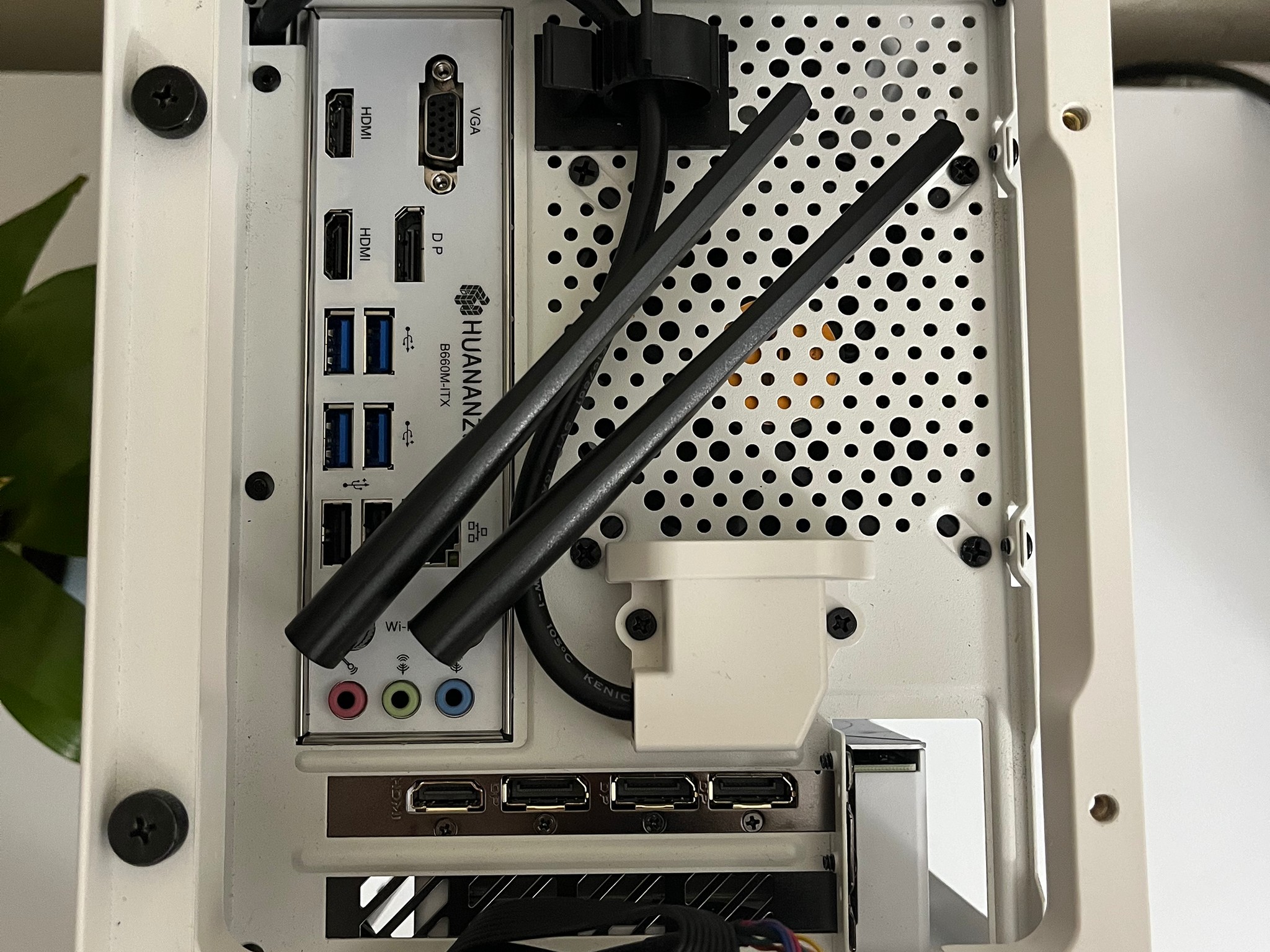 BREAD BOX | RTX 4070 Super 12GB | i5 14600KF | 1TB Gen4 NVMe | 32GB DDR4
