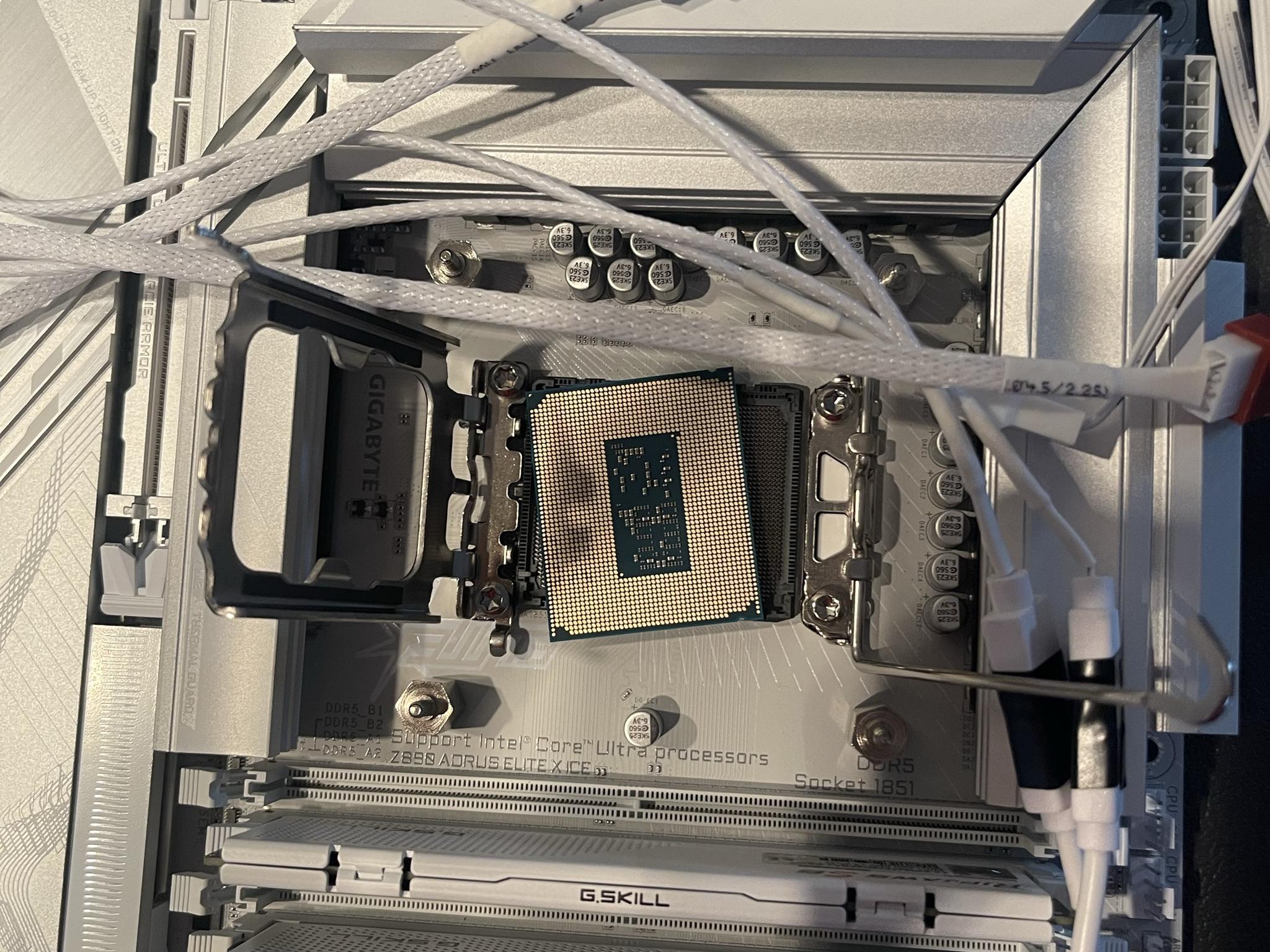 Intel Core Ultra 9 285K super bundle