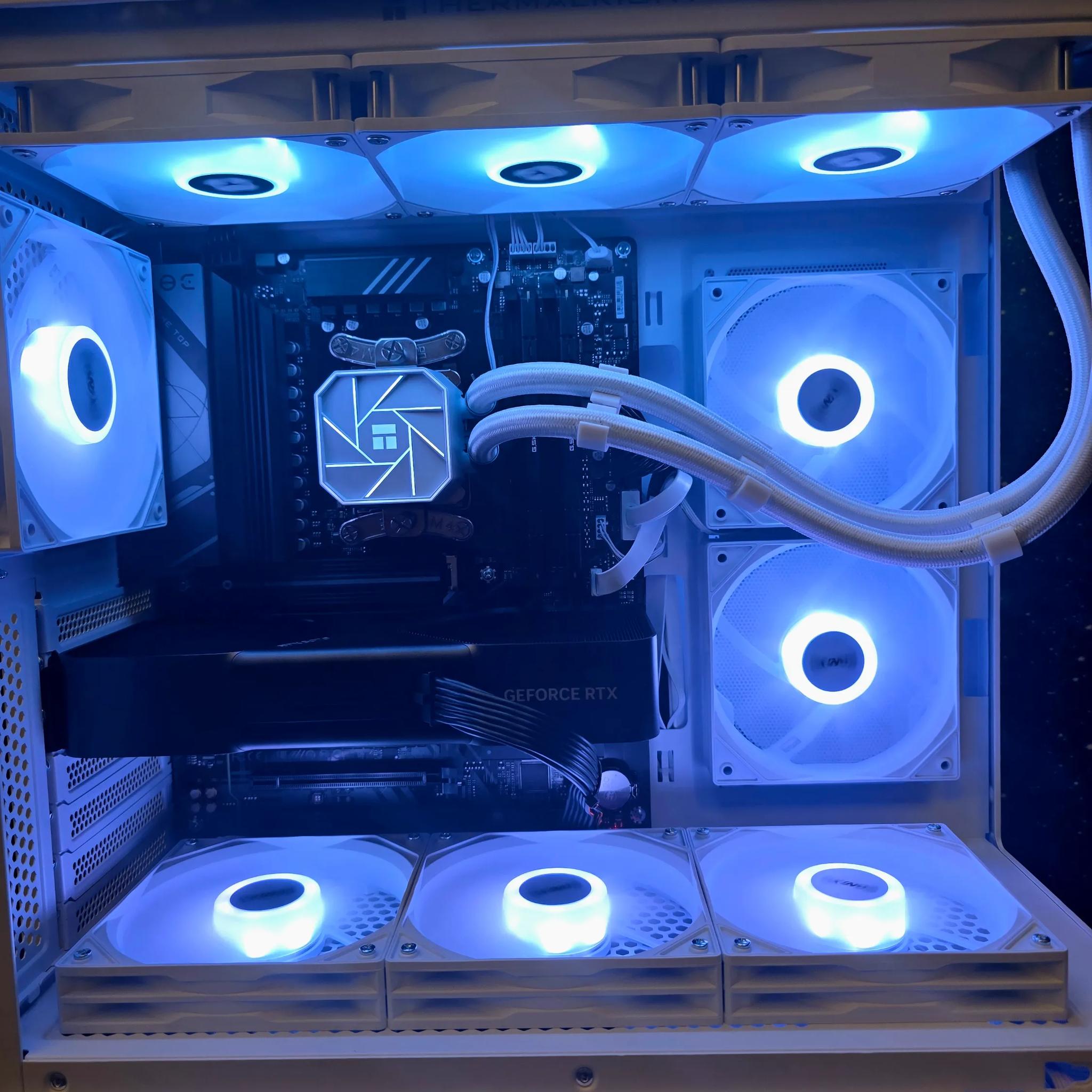 🚀 1440P ALL NEW CUSTOM AM5 PC | RTX 5070 FE | RYZEN 7 7700x | 2TB SSD | 32GB DDR5 6000MHZ CL32 🚀