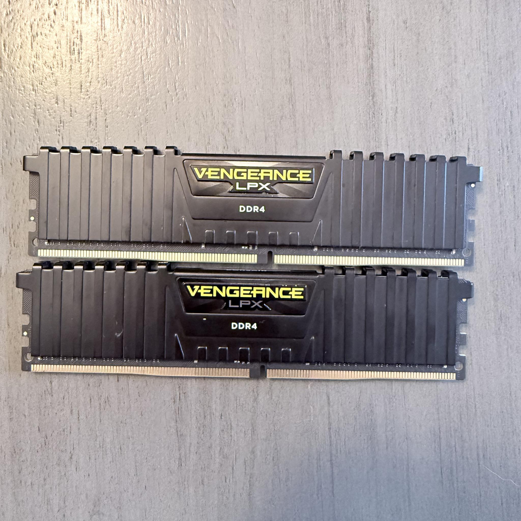 32GB DDR4 RAM Kit 3600MHZ CL18 16GBx2 Corsair Vengeance LPX