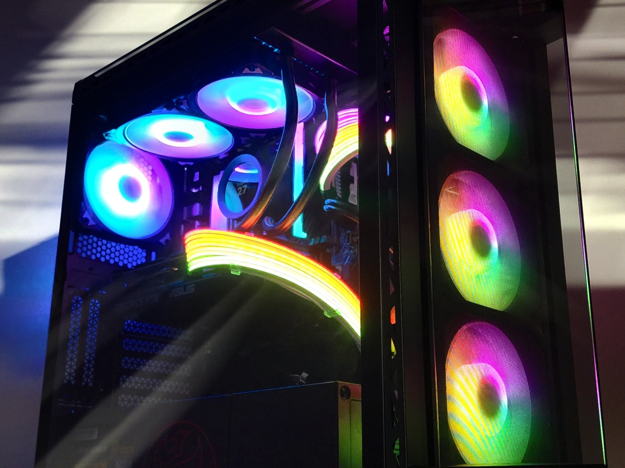Gaming PC Ryzen 5 9600X 16GB RAM 1TB SSD RTX 5060 Ti 16GB Windows 11 Computer