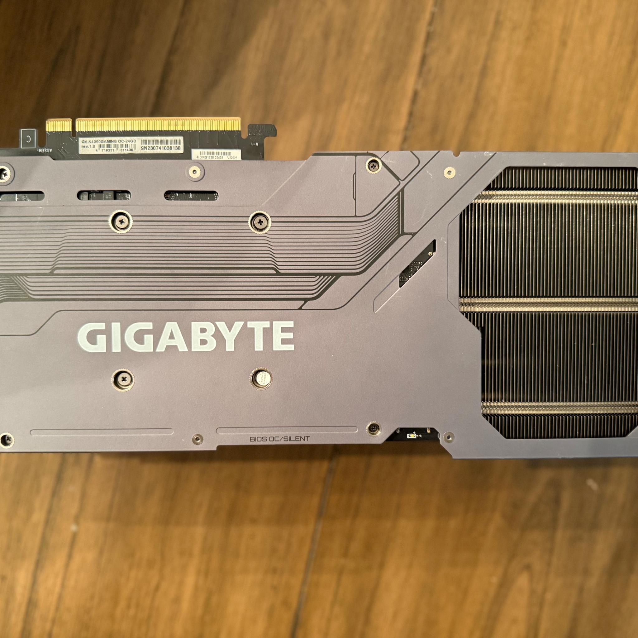 GIGABYTE Gaming GeForce RTX 4090 24GB GDDR6X