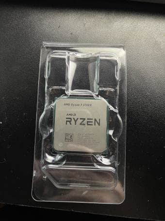 \Used Ryzen 7 3700x 8 Core 16 Thread Processor! 