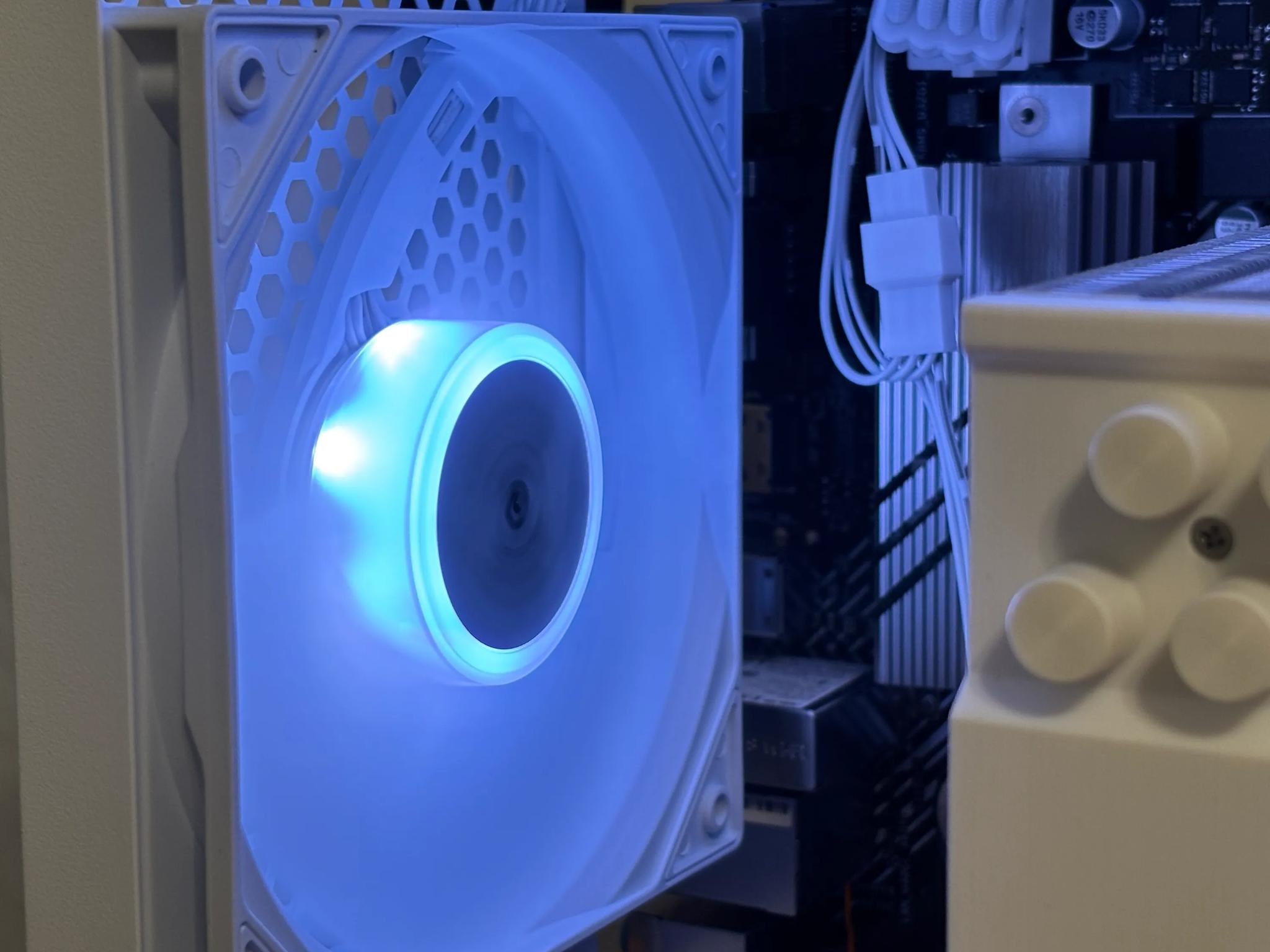 White RTX Fish Tank Gaming PC Wifi