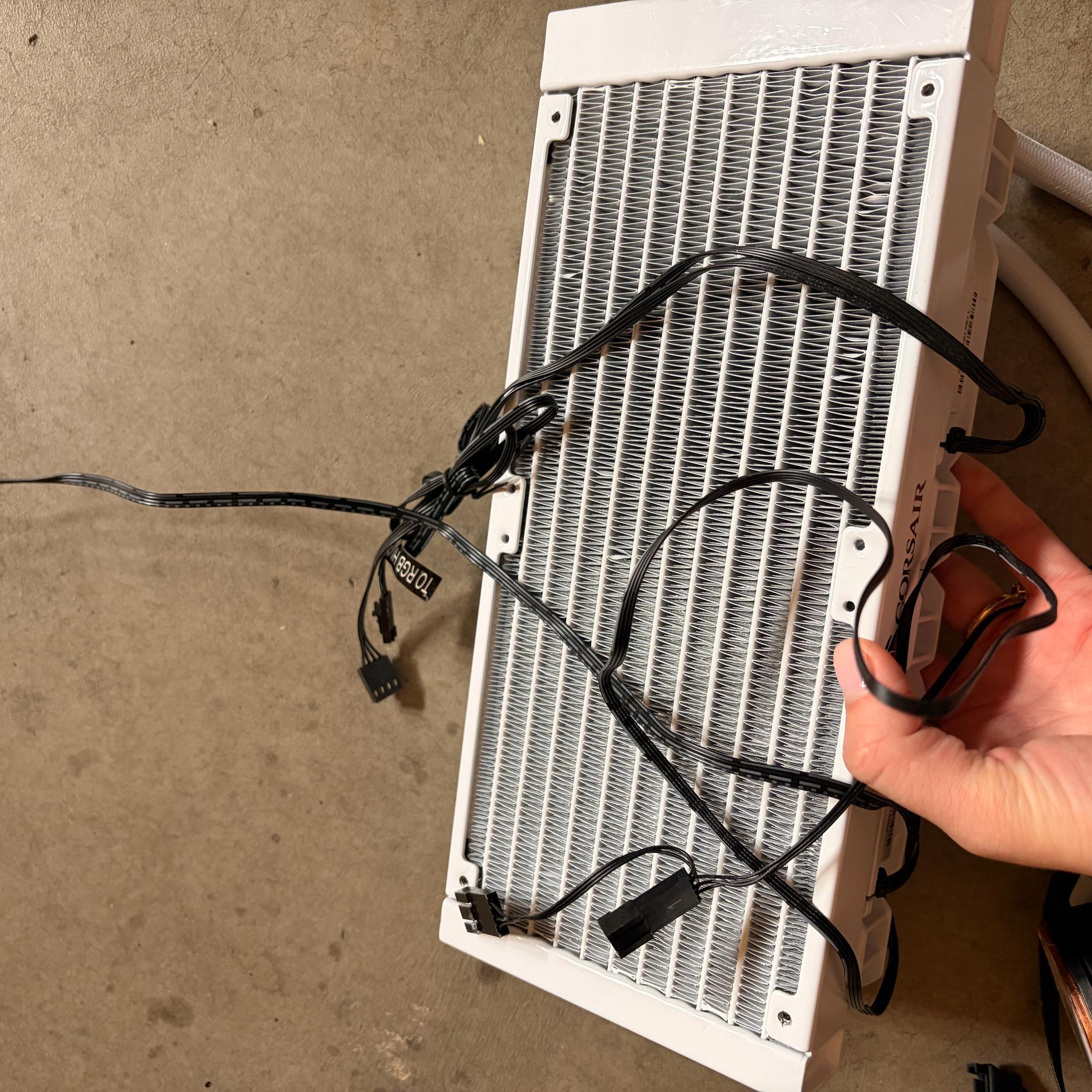 CORSAIR WHITE LIQUID CPU COOLER - NEVER USED
