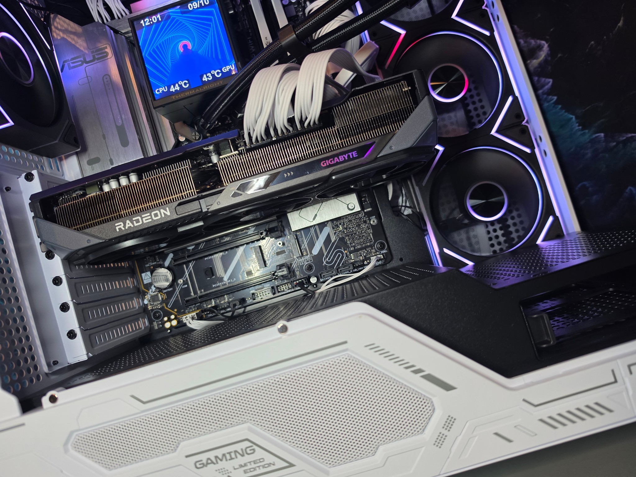 Gigabyte RX 9070 XT 16gb + Ryzen 9800x3d PC Build #100