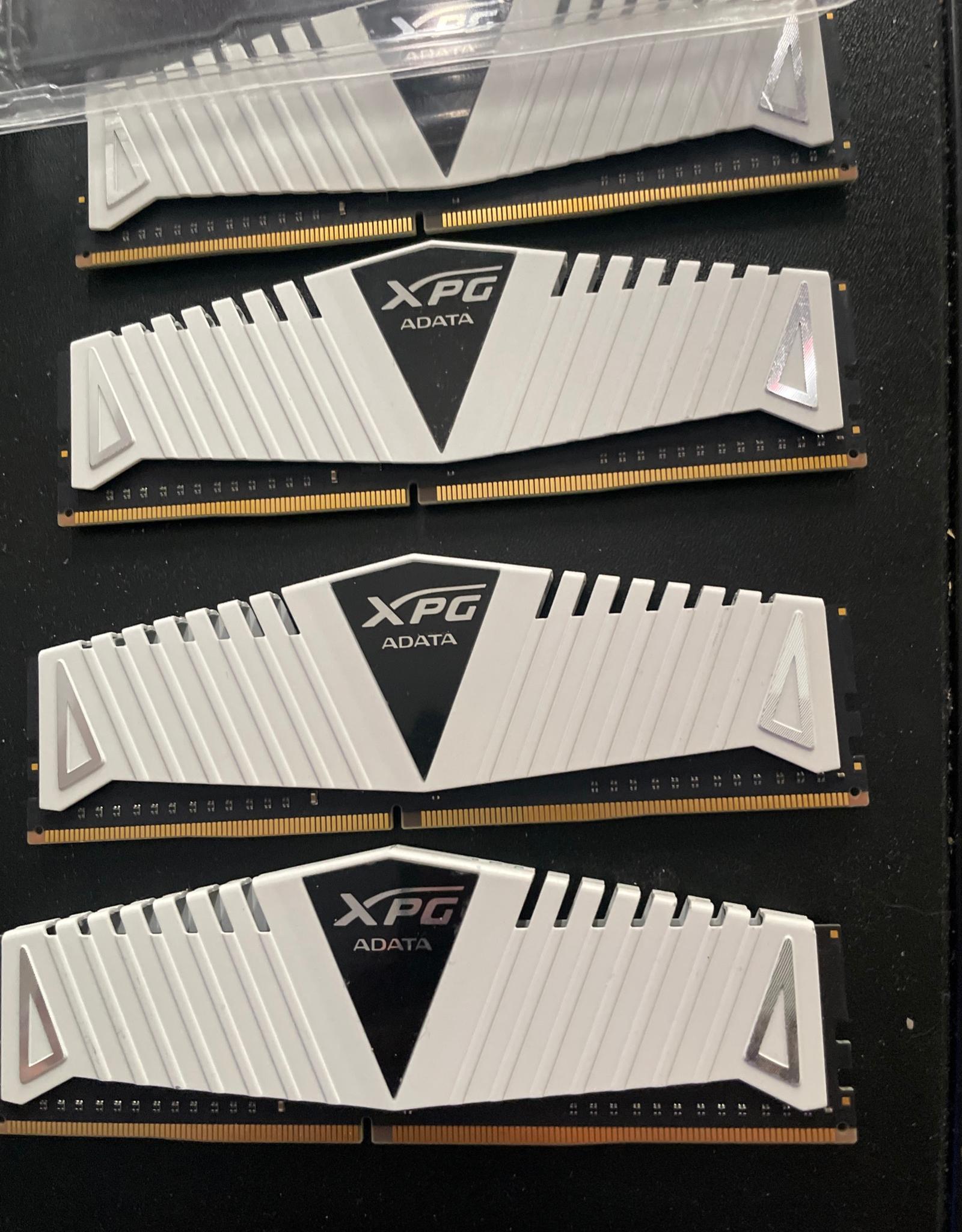 XPG ADATA 8gb 3200mhz DDR4 (4x8gb)