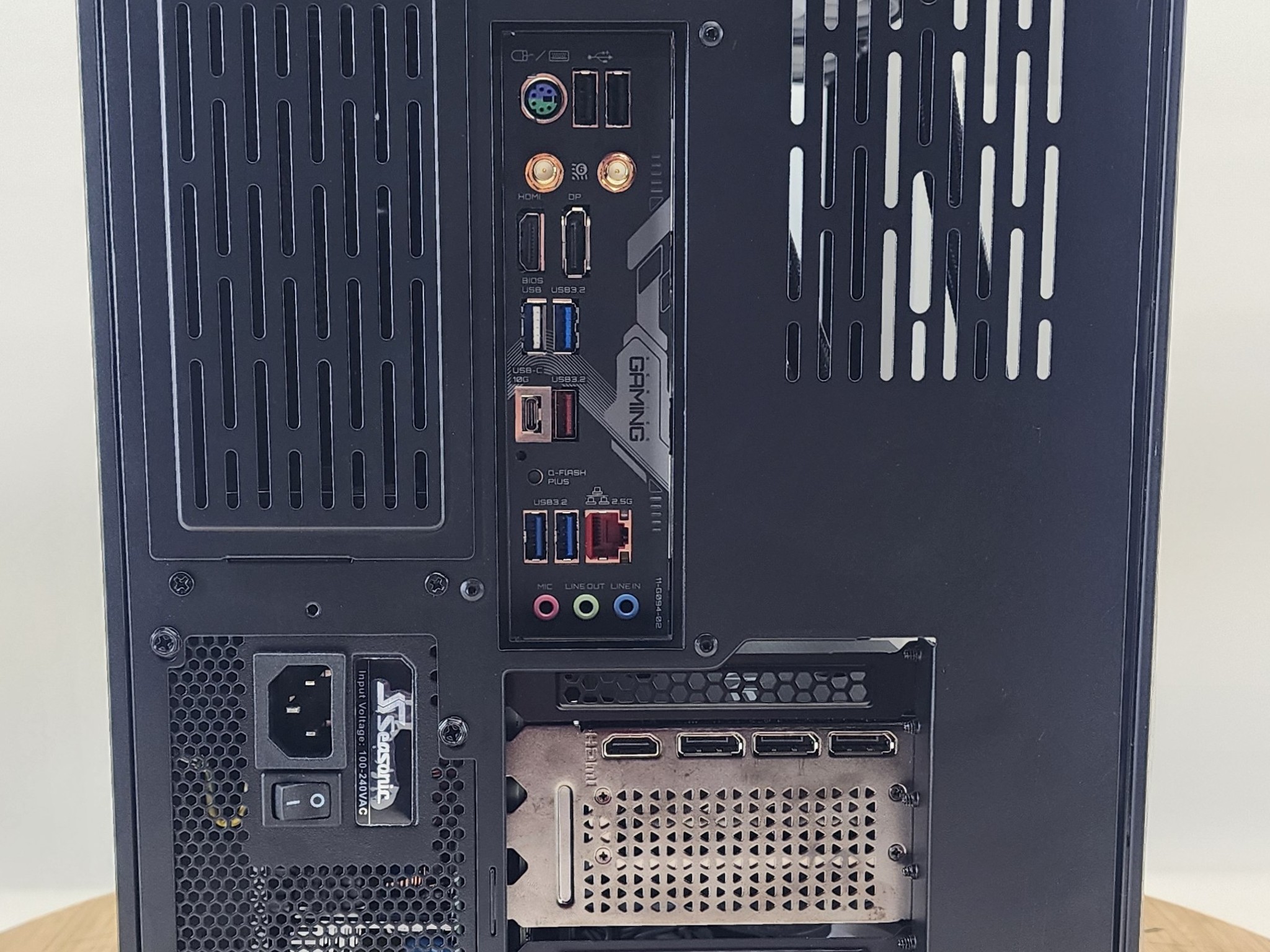 Gaming PC Ryzen 7 7800X3D 32GB RAM 2TB SSD RTX 4070 Ti SUPER 16GB Win11 Computer