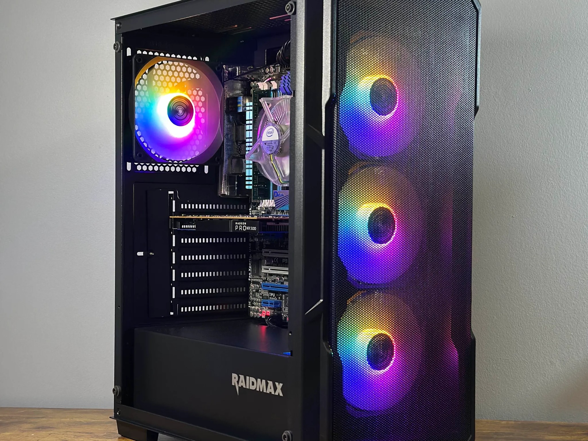 AMD 8GB GPU | Intel i7 3930K | 16GB DDR3 | 256GB SSD + HDD | Windows 10 | WIFI + BT | Gaming PC