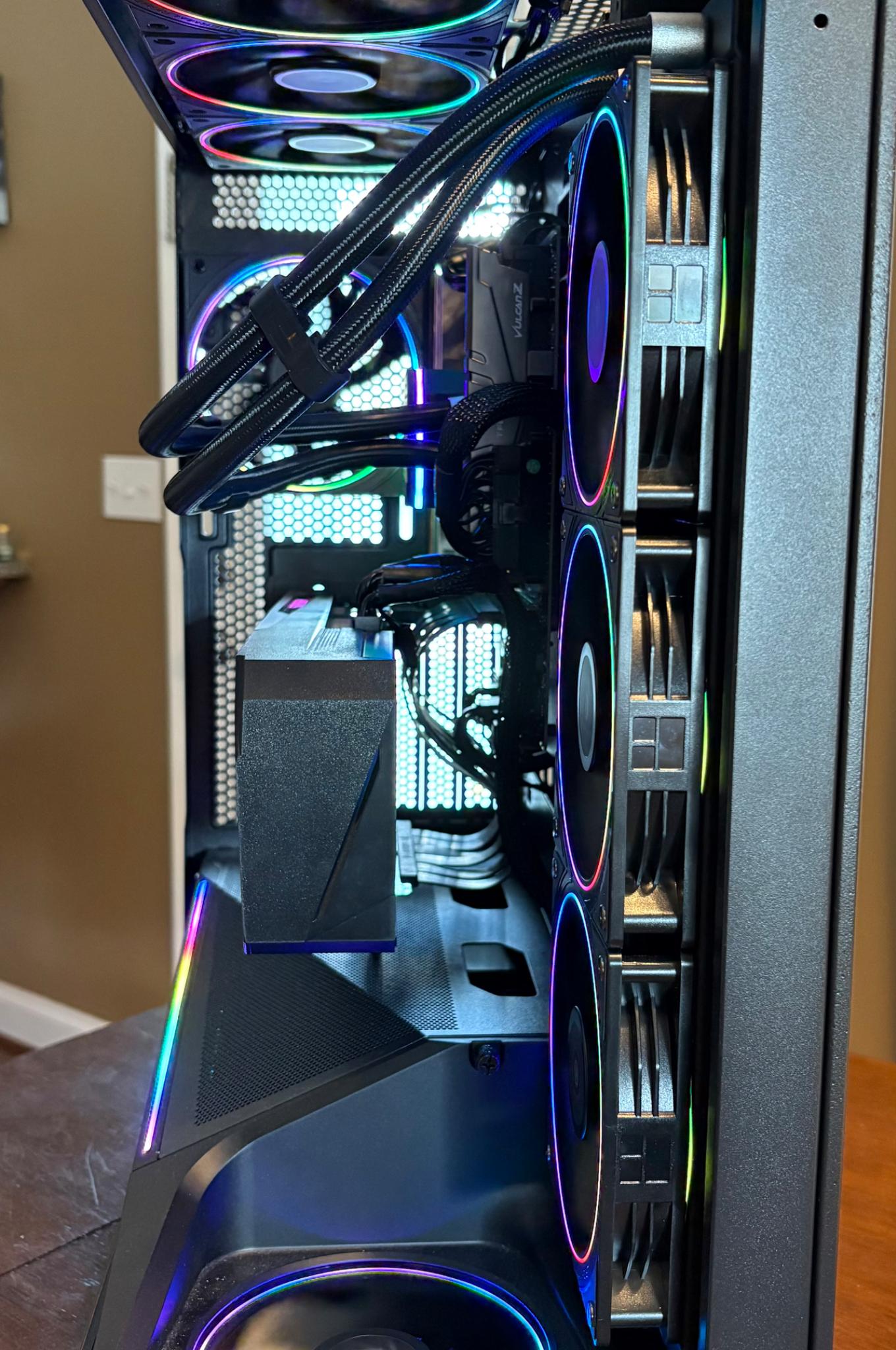 🥷STEALTH🥷 | I5 14600K | RTX 3060 TI | 16GB Ram | 2TB
