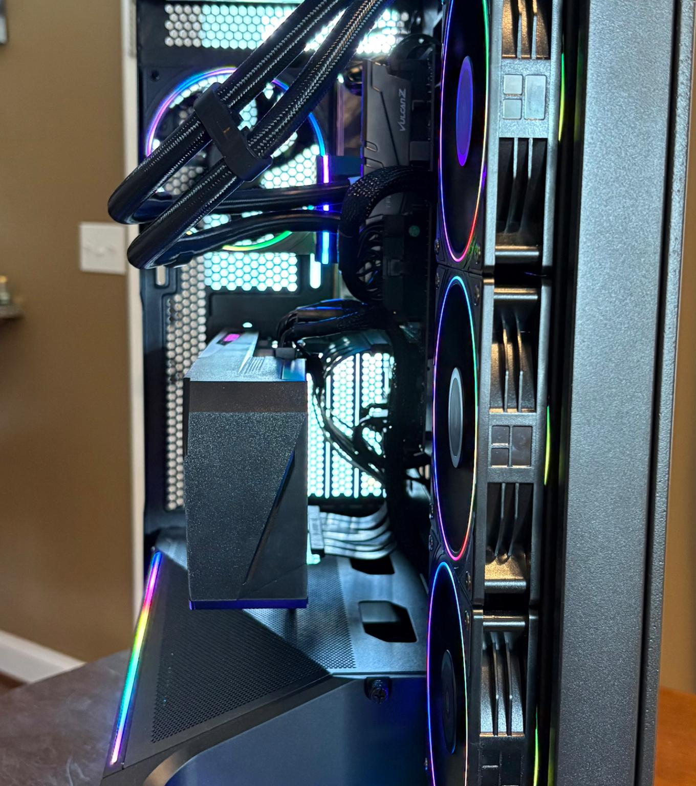 🥷STEALTH🥷 | I5 14600K | RTX 3060 TI | 16GB Ram | 2TB