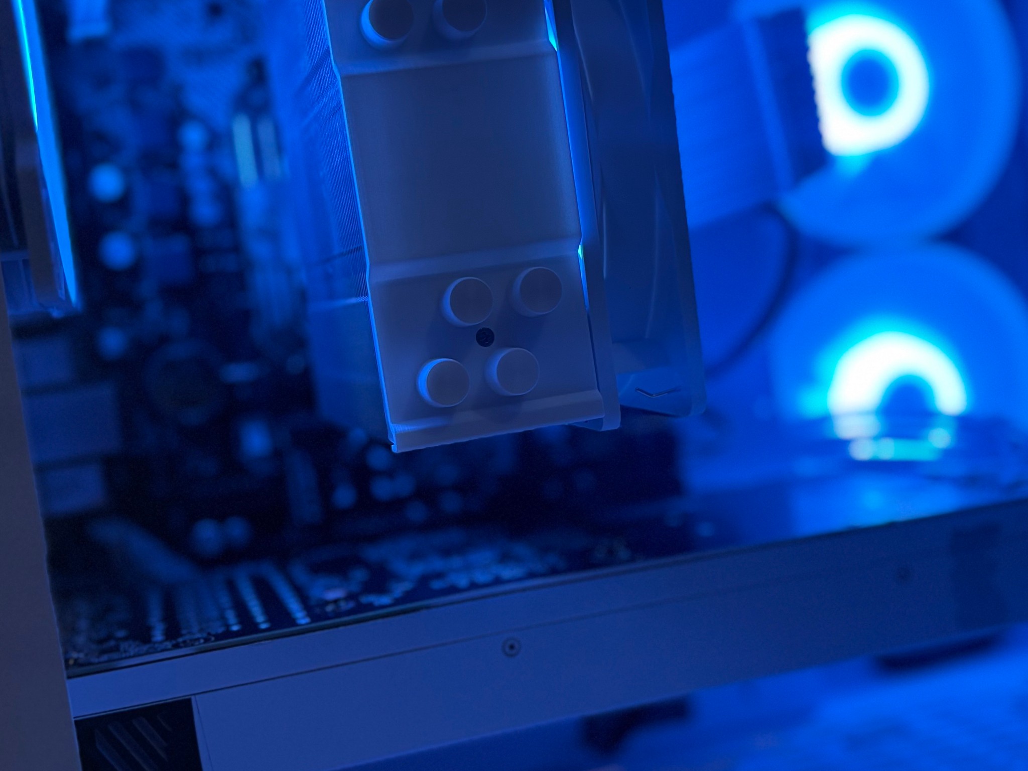 White Gaming PC - RTX 3070, Ryzen 5 3600, 16GB RAM, 512GB SSD