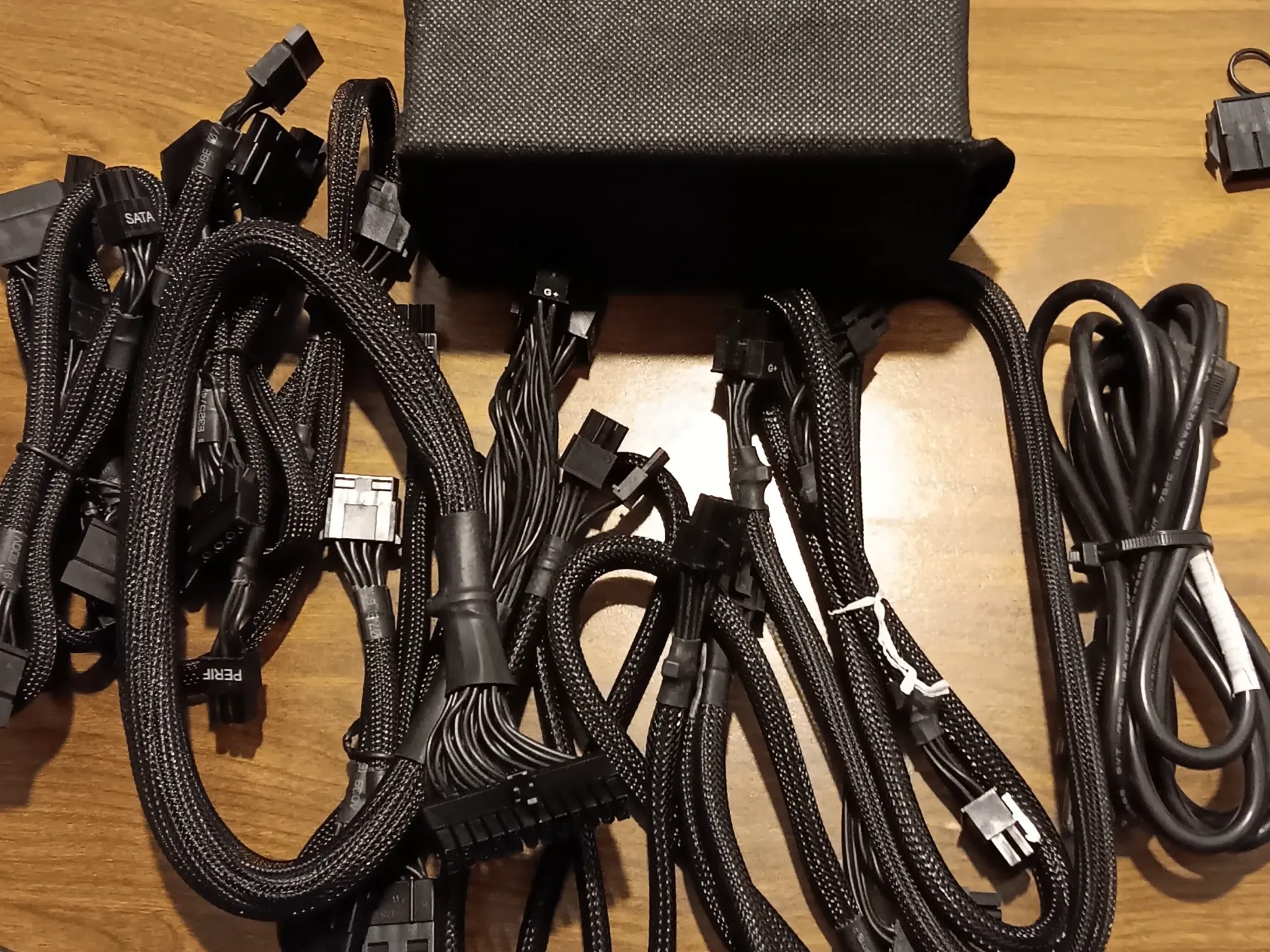 EVGA SuperNova 850 watt PSU Complete in 650 watt Box