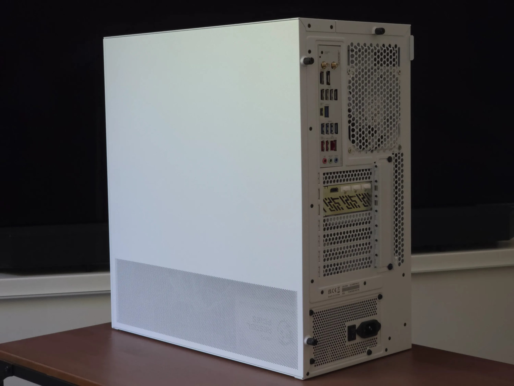 All AMD I All-White 4K Gaming PC | RX 9070 XT 16 GB |  Ryzen 7 7700X |32GB | 2TB | 2 Year Warranty