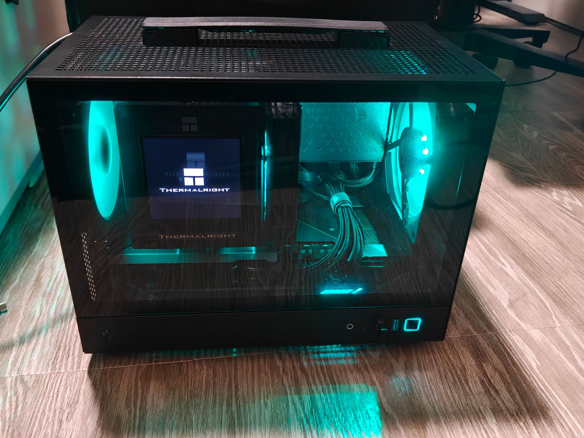 RX 9070 XT Itx Gaming PC - Ryzen 7 7800X3D, 32GB RAM, two 2TB NVMe SSD