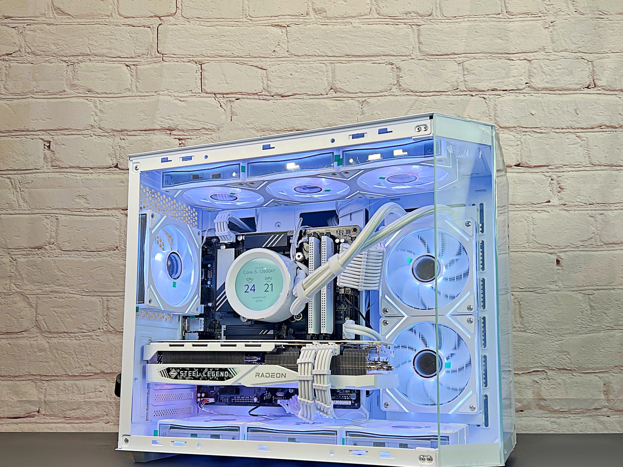Intel i5 12600KF RX 7800 XT 32GB DDR5 1TB M.2 Win 11Pro Gaming PC
