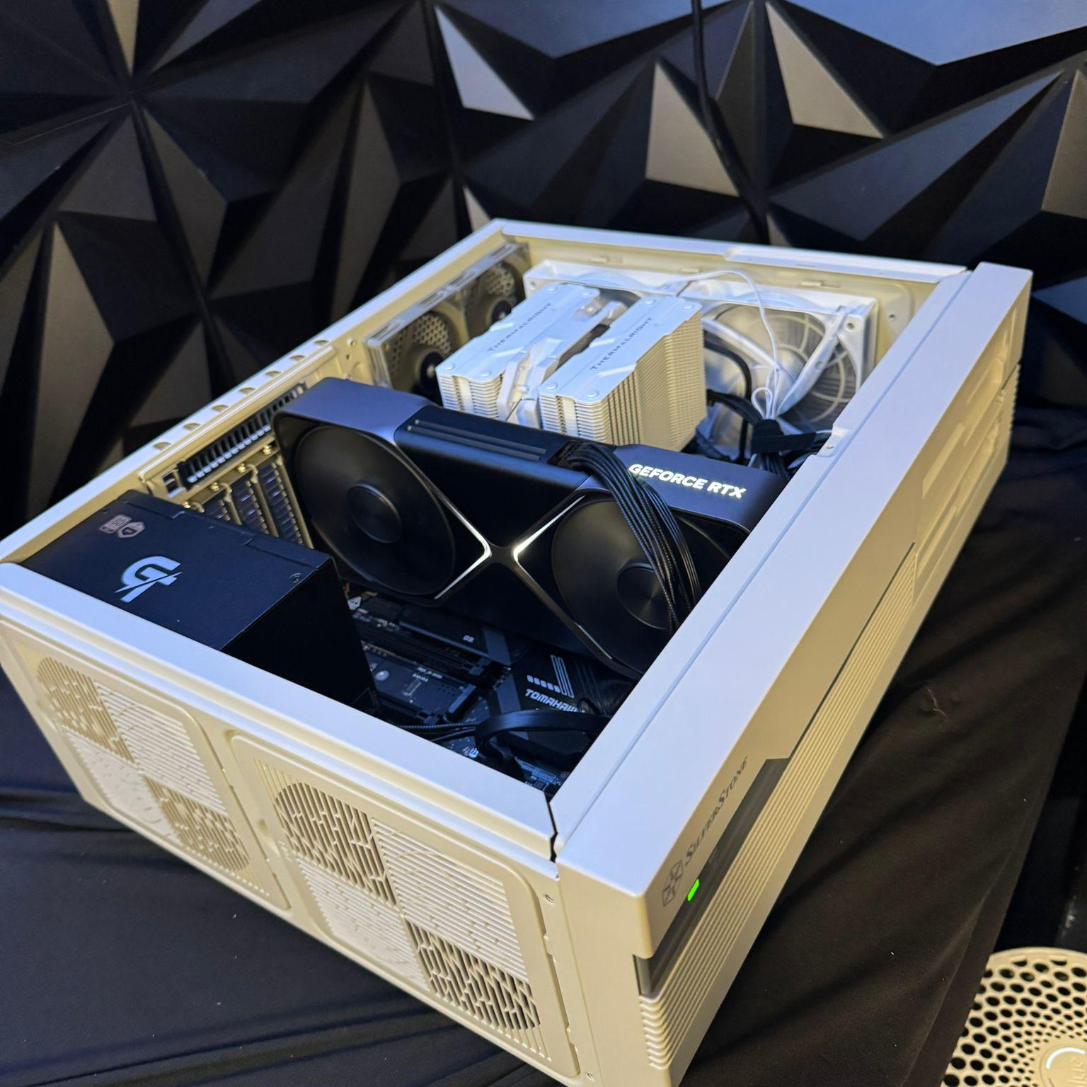🍋‍🟩 The Limewire 🍋‍🟩 Ryzen 7 9800X3D| RTX 5080| 32 GB DDR5 | 4 TB NVMe