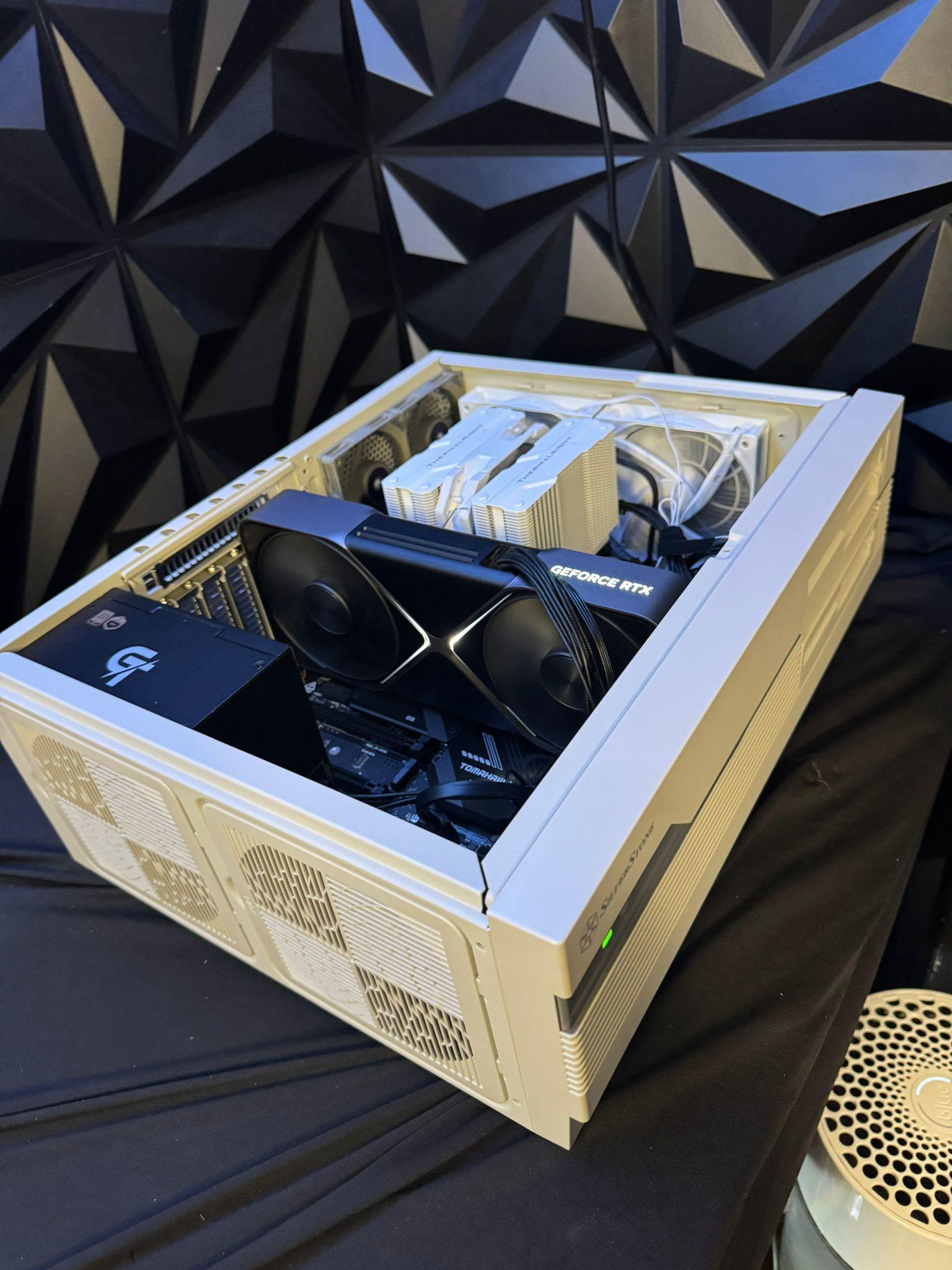 🍋‍🟩 The Limewire 🍋‍🟩 Ryzen 7 9800X3D| RTX 5080| 32 GB DDR5 | 4 TB NVMe