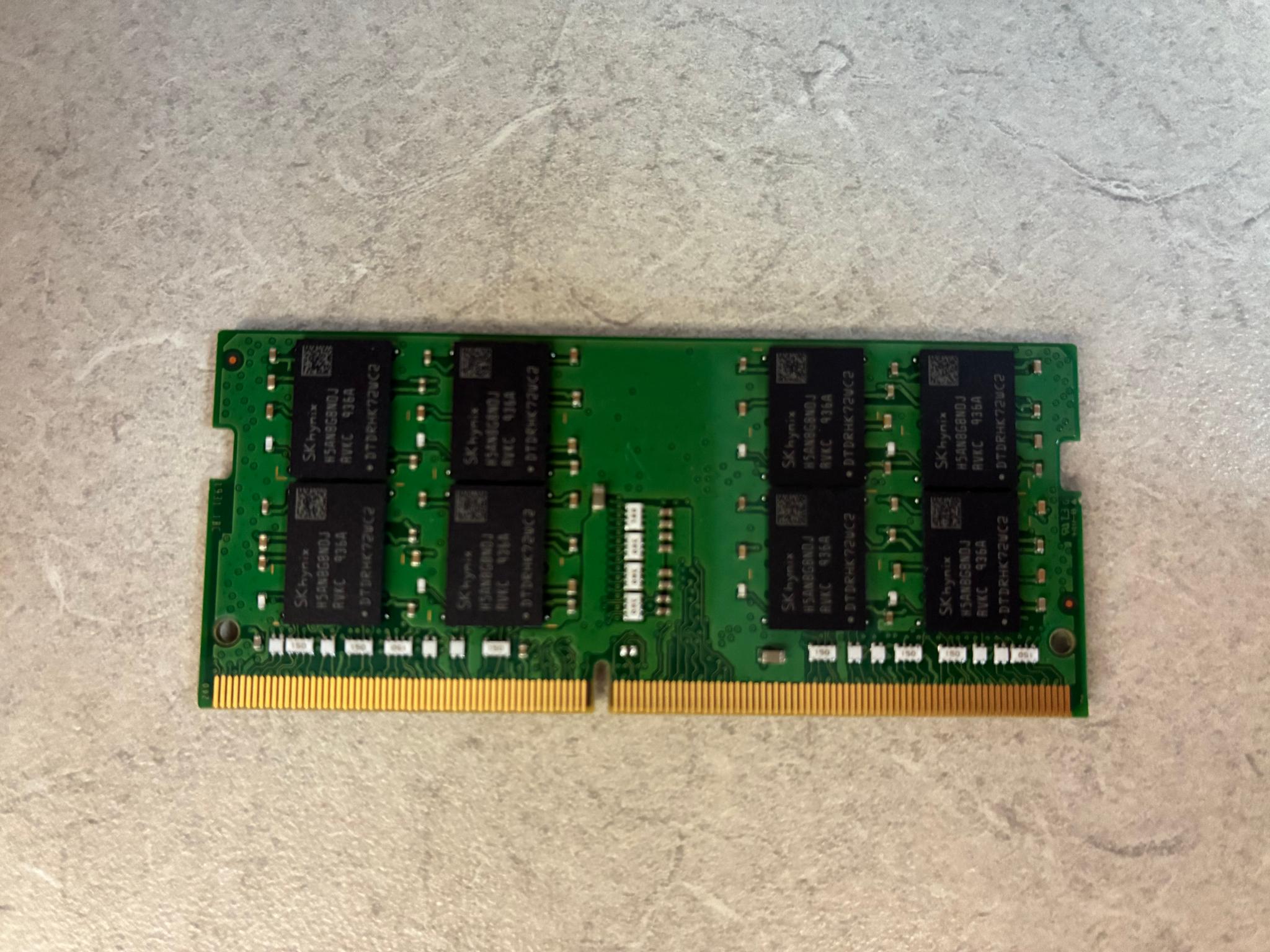 SK Hynix Single SODIMM 16GB DDR4