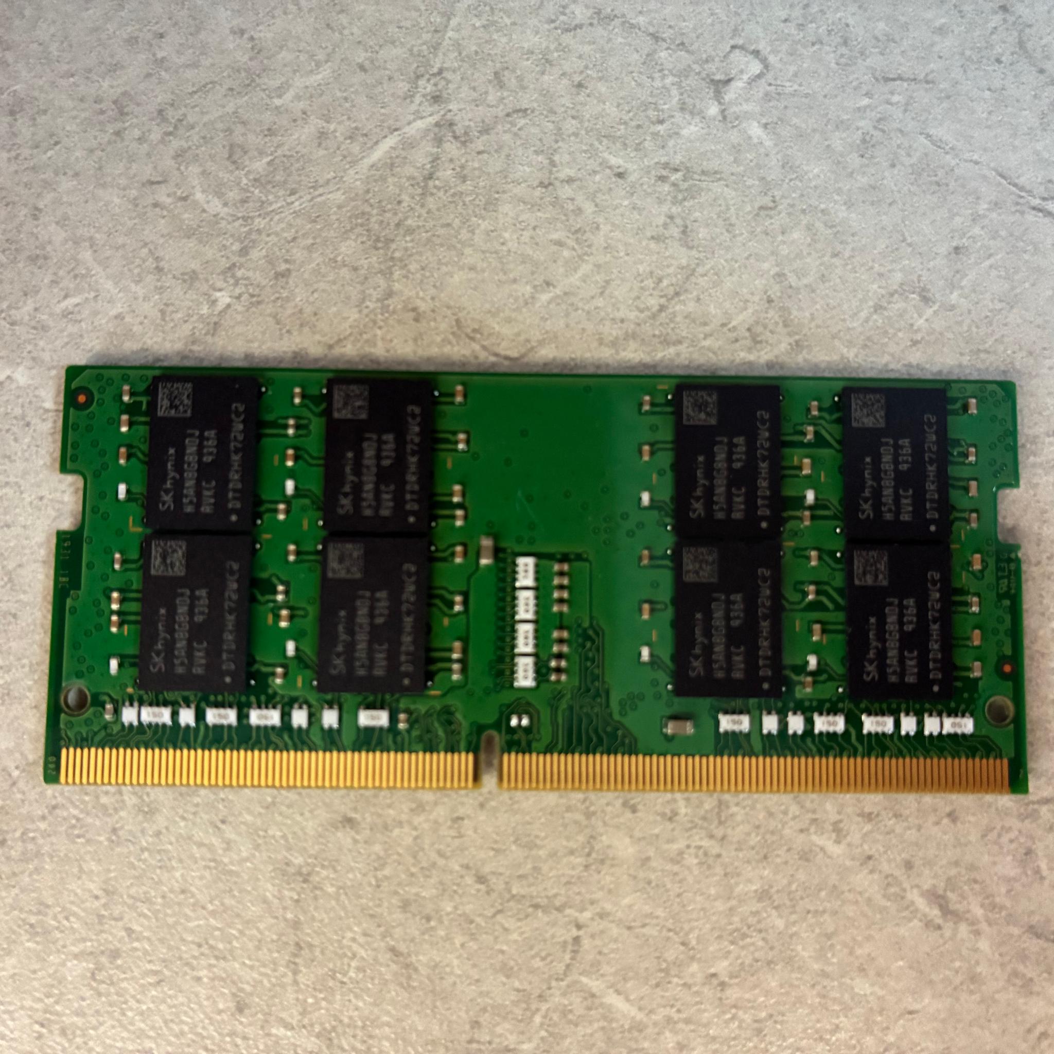 SK Hynix Single SODIMM 16GB DDR4