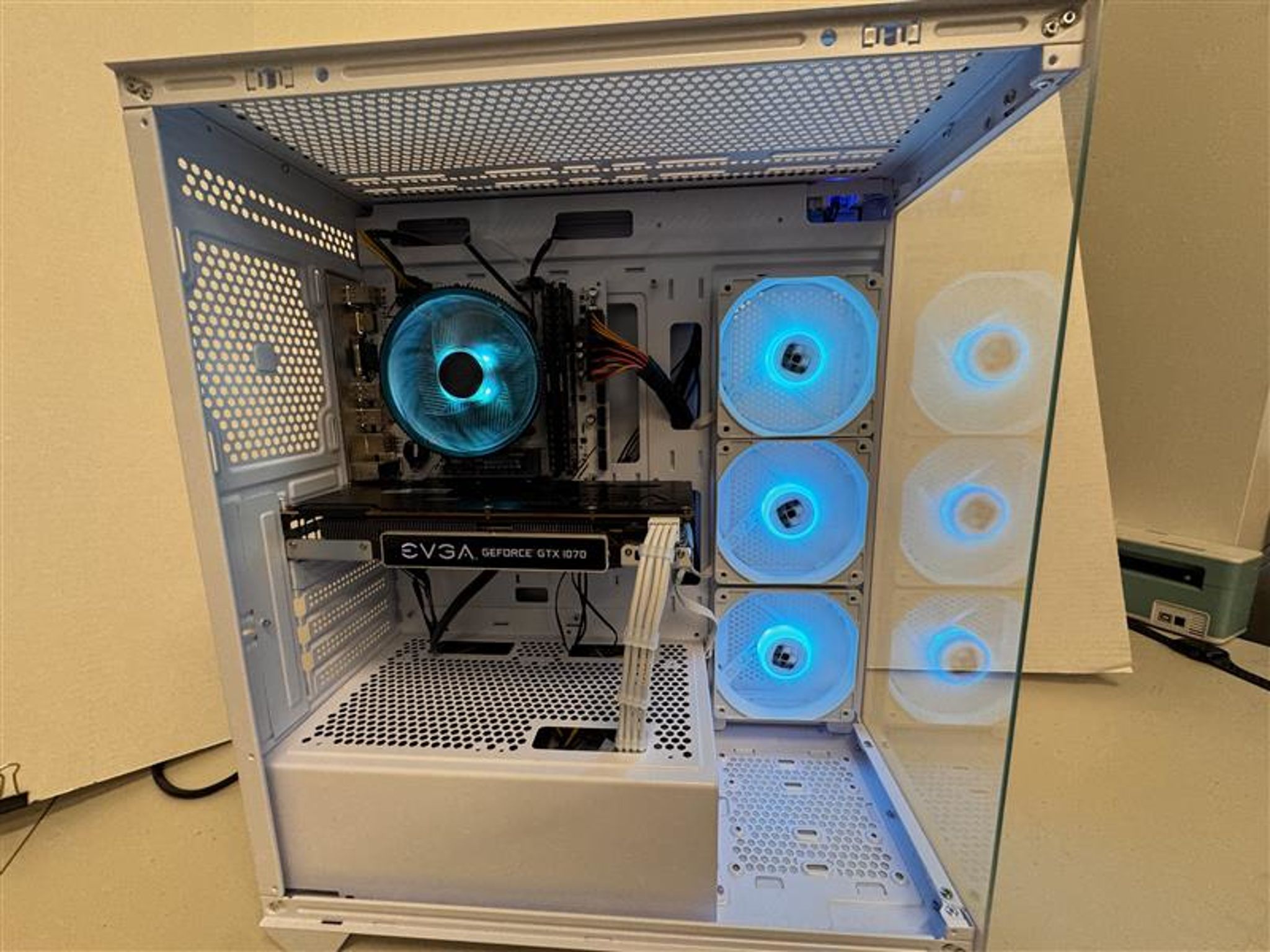 ⚪️ Clean White GTX 1070 8Gb + Ryzen 3 Gaming PC | 16GB RAM | 500GB M.2 SSD | Ready for Gaming 🎮