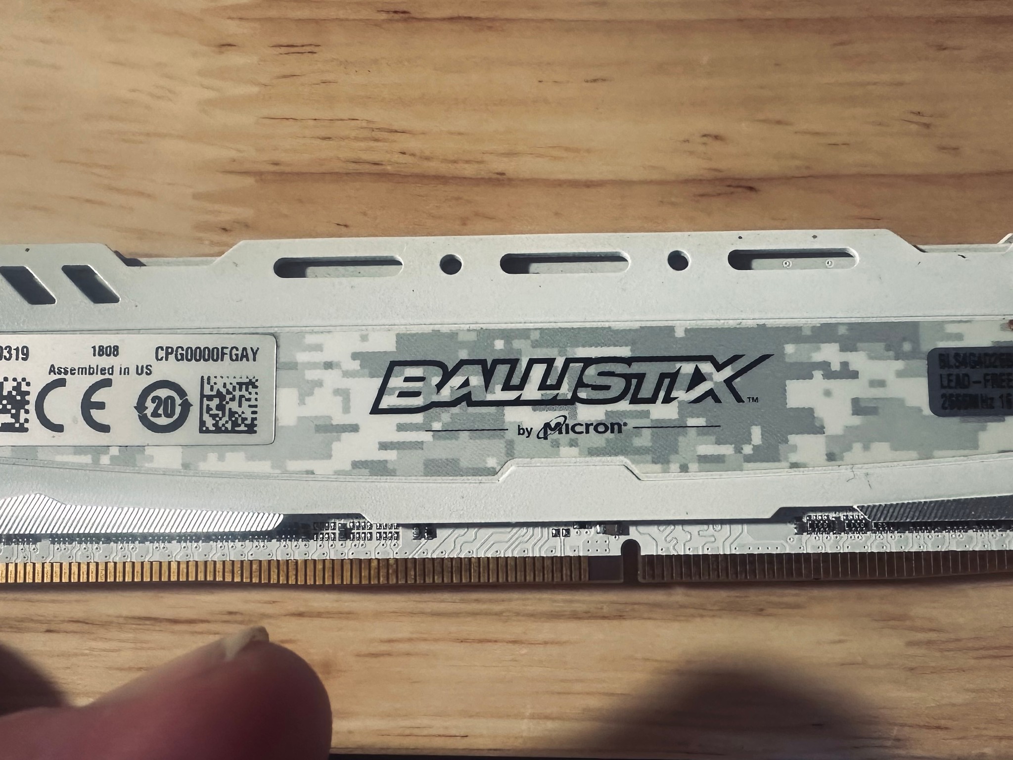 WHITE Ballstix 32GB DDR4