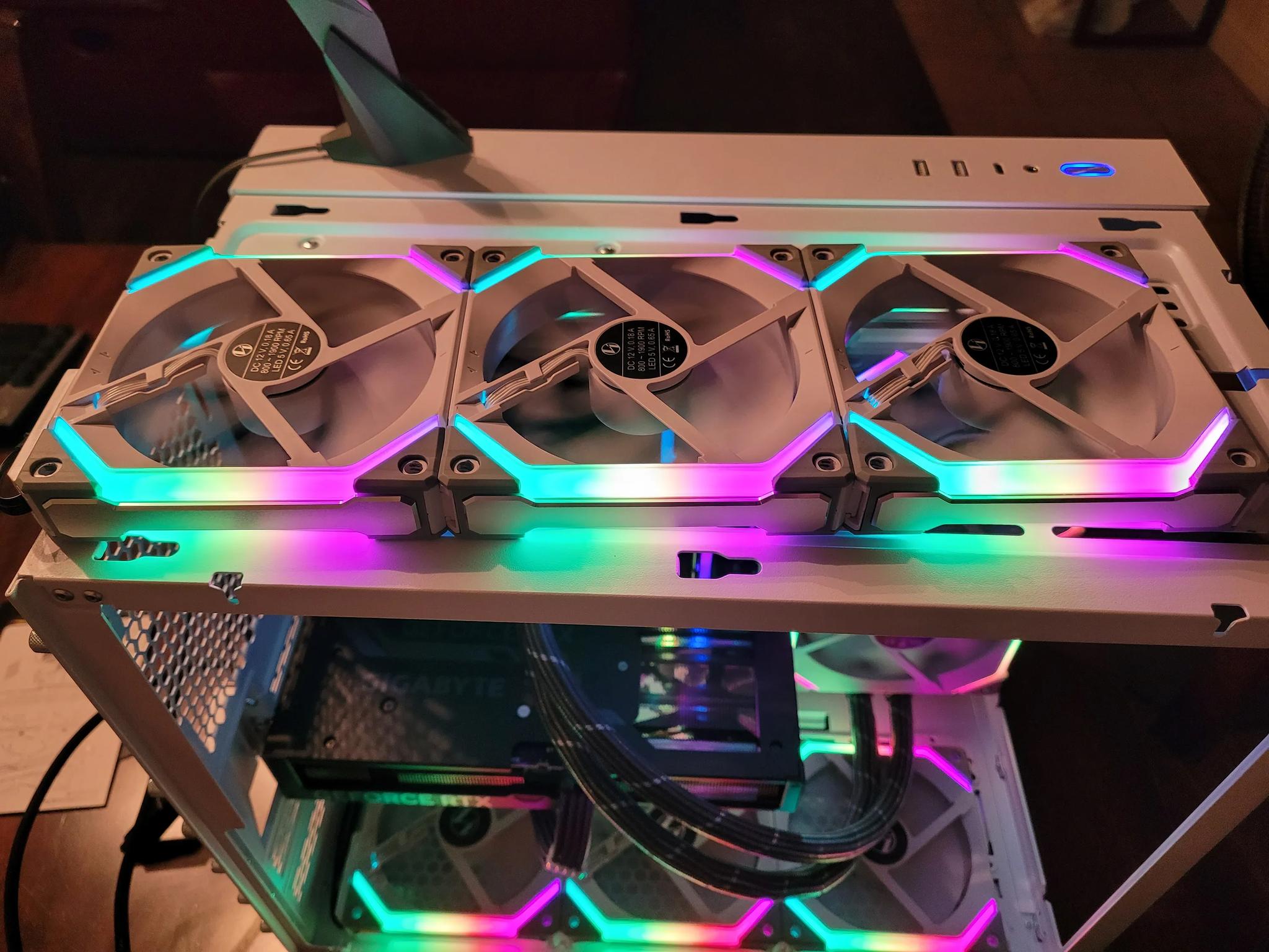 Lian Li UNI Fan SL120 (3-pack) (120mm)