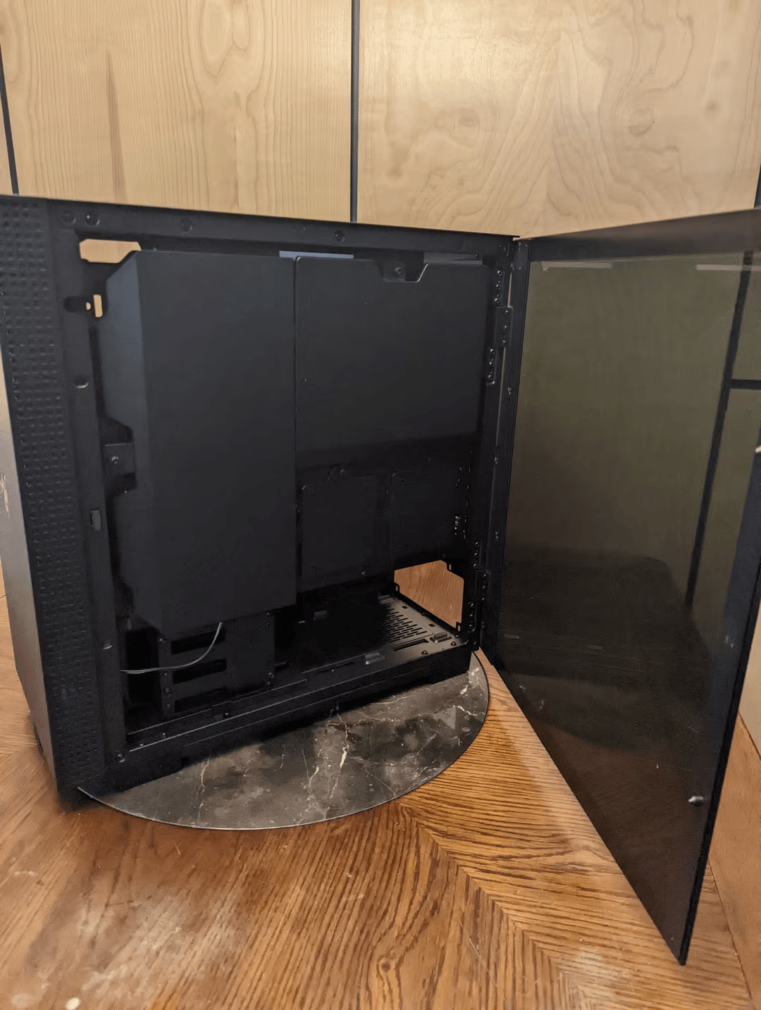 Open Box Like New Razer Tomahawk ATX Mid Tower