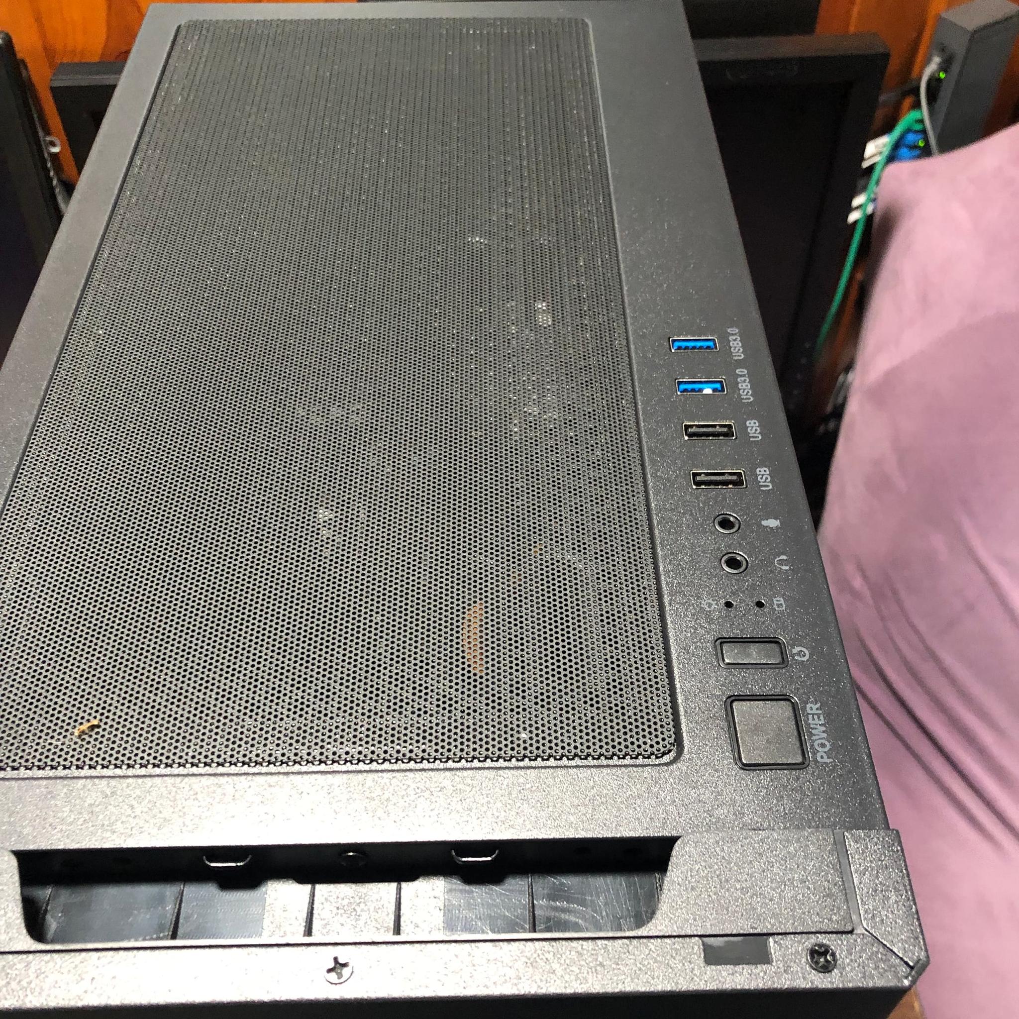 Gaming PC (Nvidia GTX 1660 Super OC, i5-10600K, Full mesh case, 256gb SSD, 16gb RAM, Win) mid-ATX