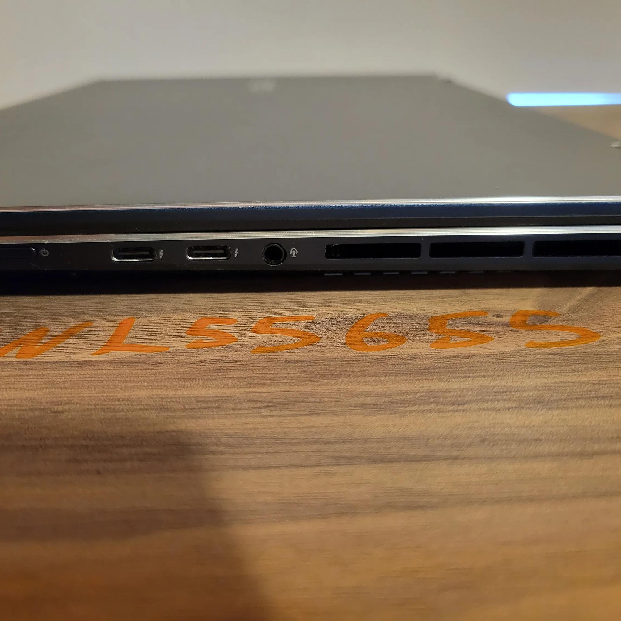 Asus ZenBook Touchscreen Laptop 15"- 512GB - i7 12th Gen - 16Gb ram