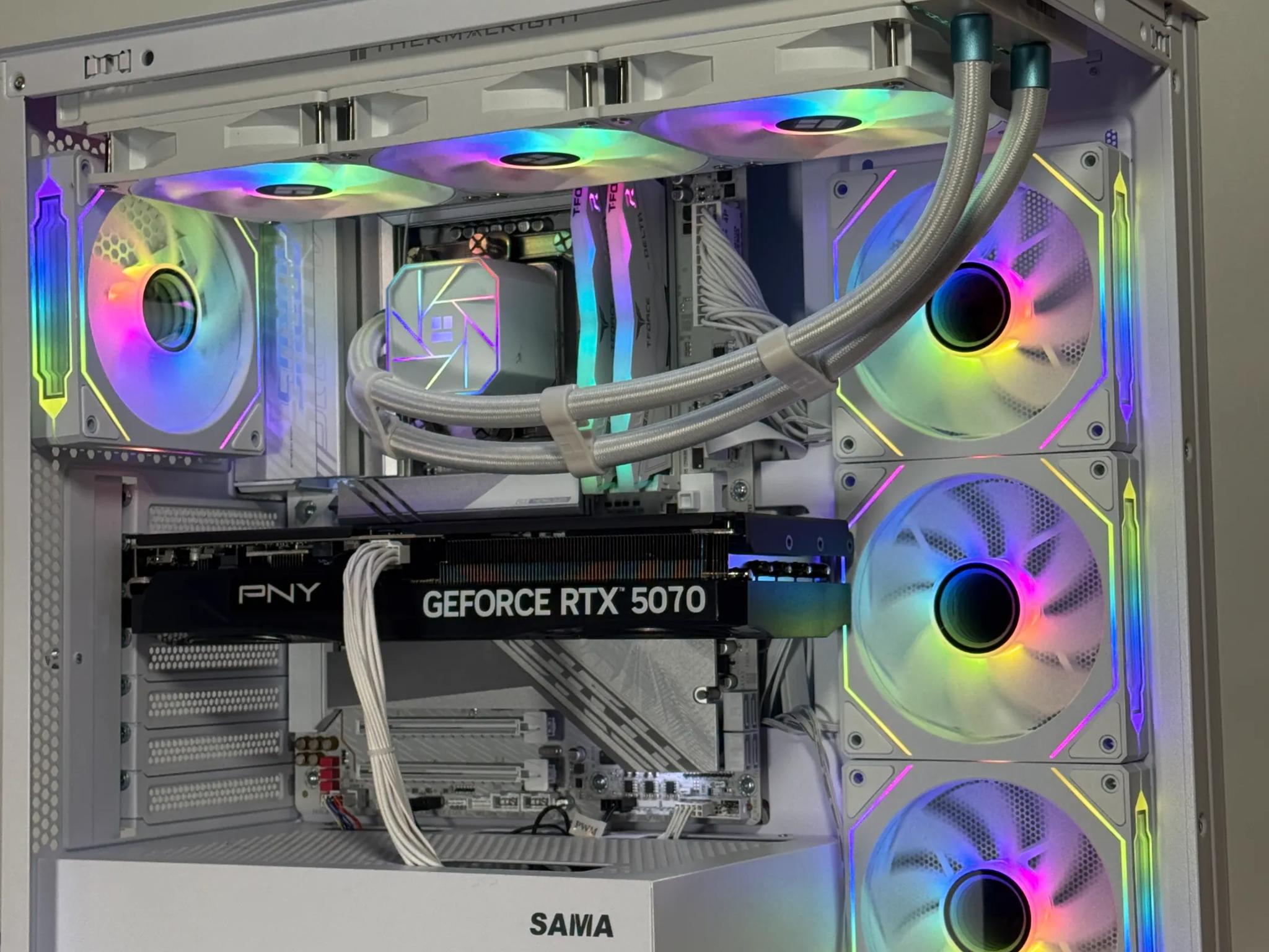 RTX 5070 Intel Core Ultra 7 265k Gaming PC