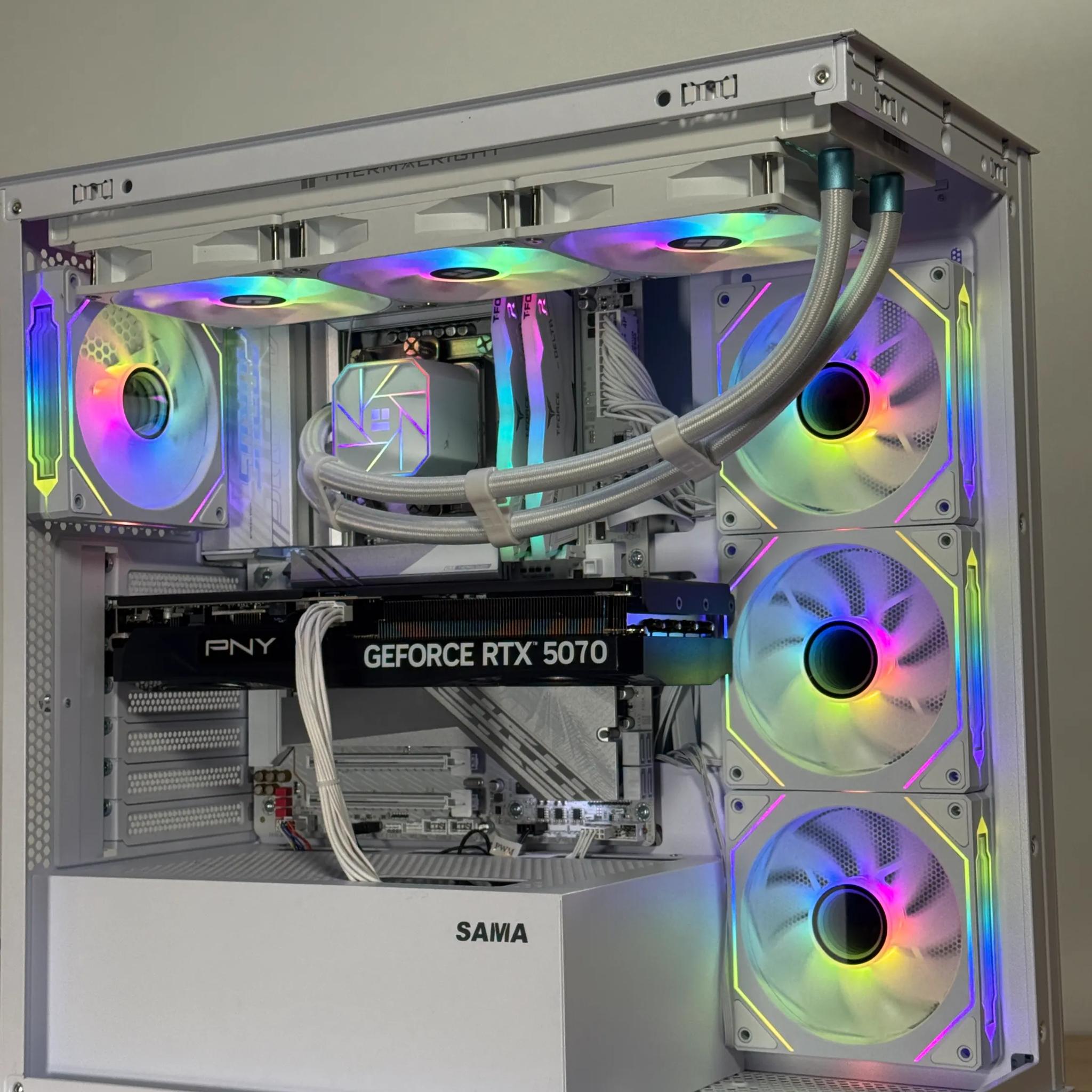 RTX 5070 Intel Core Ultra 7 265k Gaming PC