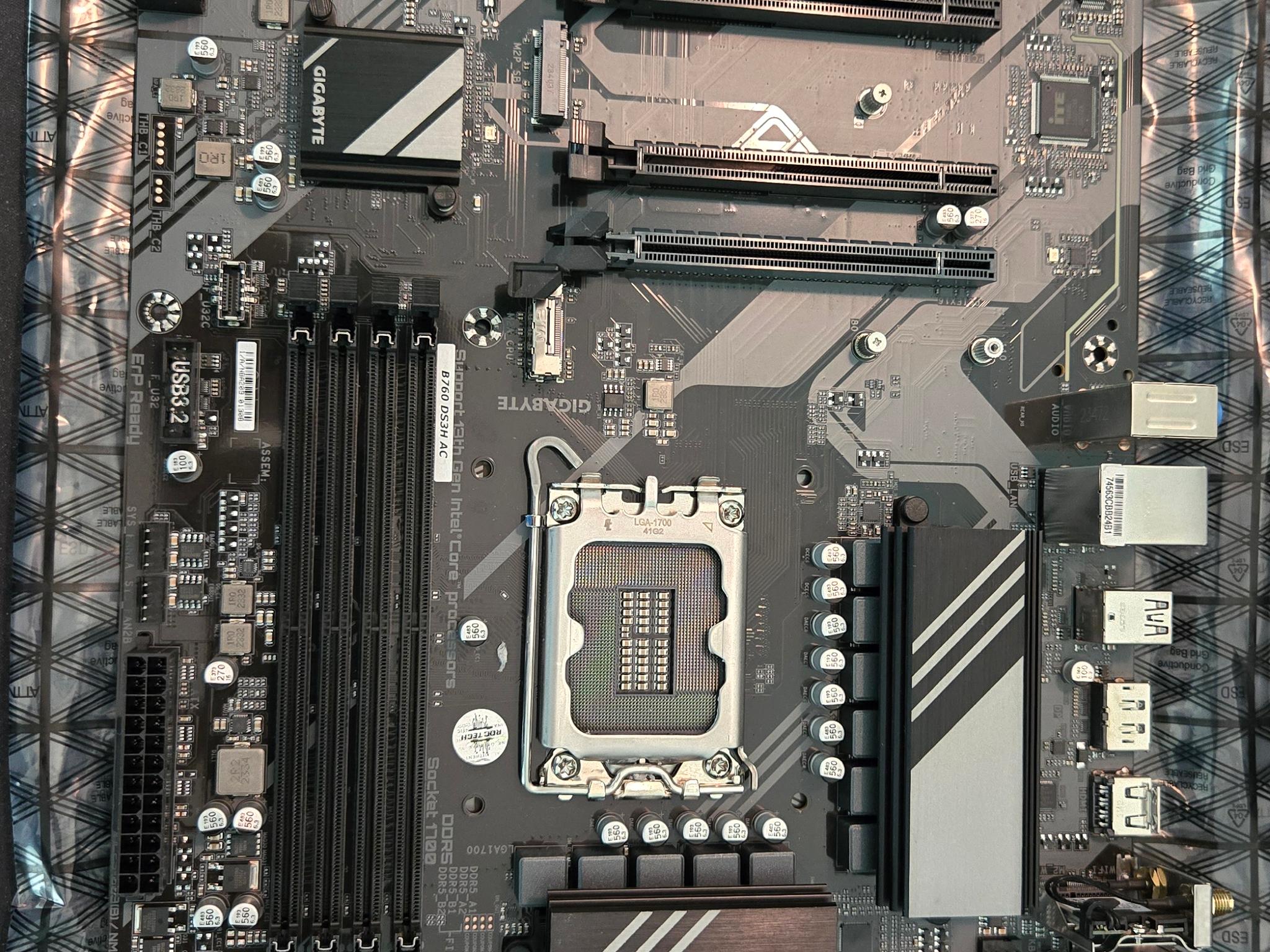 GIGABYTE B760 DS3H AC WIFI DDR5
