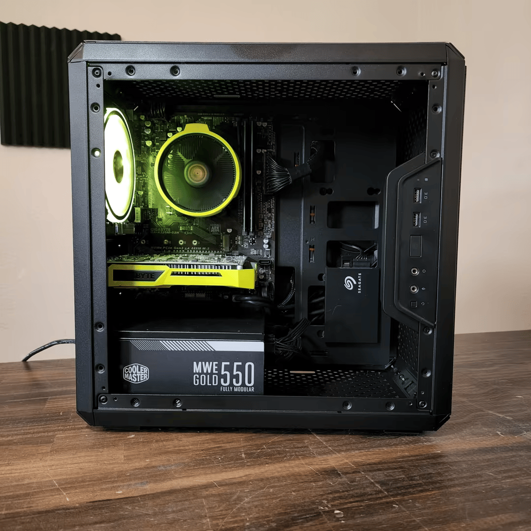 AMD Ryzen 3 2200G // AMD Radeon RX550 // 16GB 3200MHz