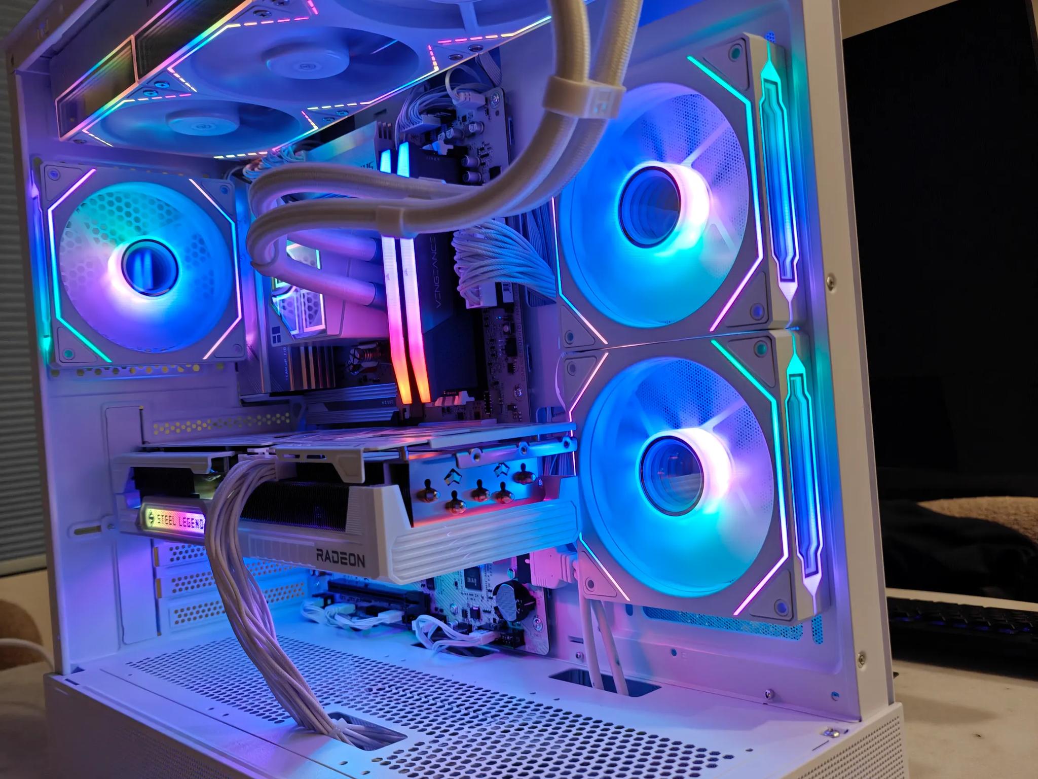 4K - 1440P - AMD Radeon RX 9070 XT - AMD Ryzen 7 9700X - 32GB DDR5 6000 RAM - 2TB SSD - White PC