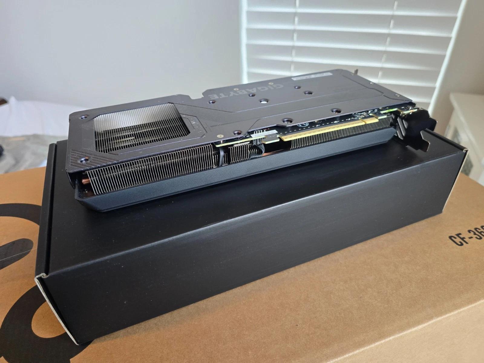Gigabyte RX 9060 XT GAMING Triple Fan 16GB GDDR6 PCIe 5.0 Graphics Card