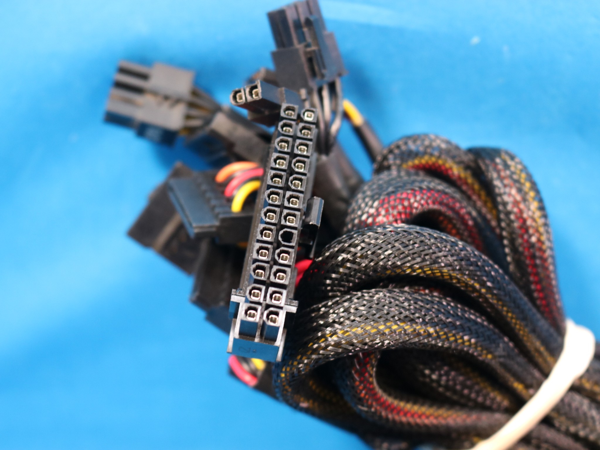 Thermaltake Smart 700W 80 PLUS Certified ATX Desktop Power Supply - 4136115951