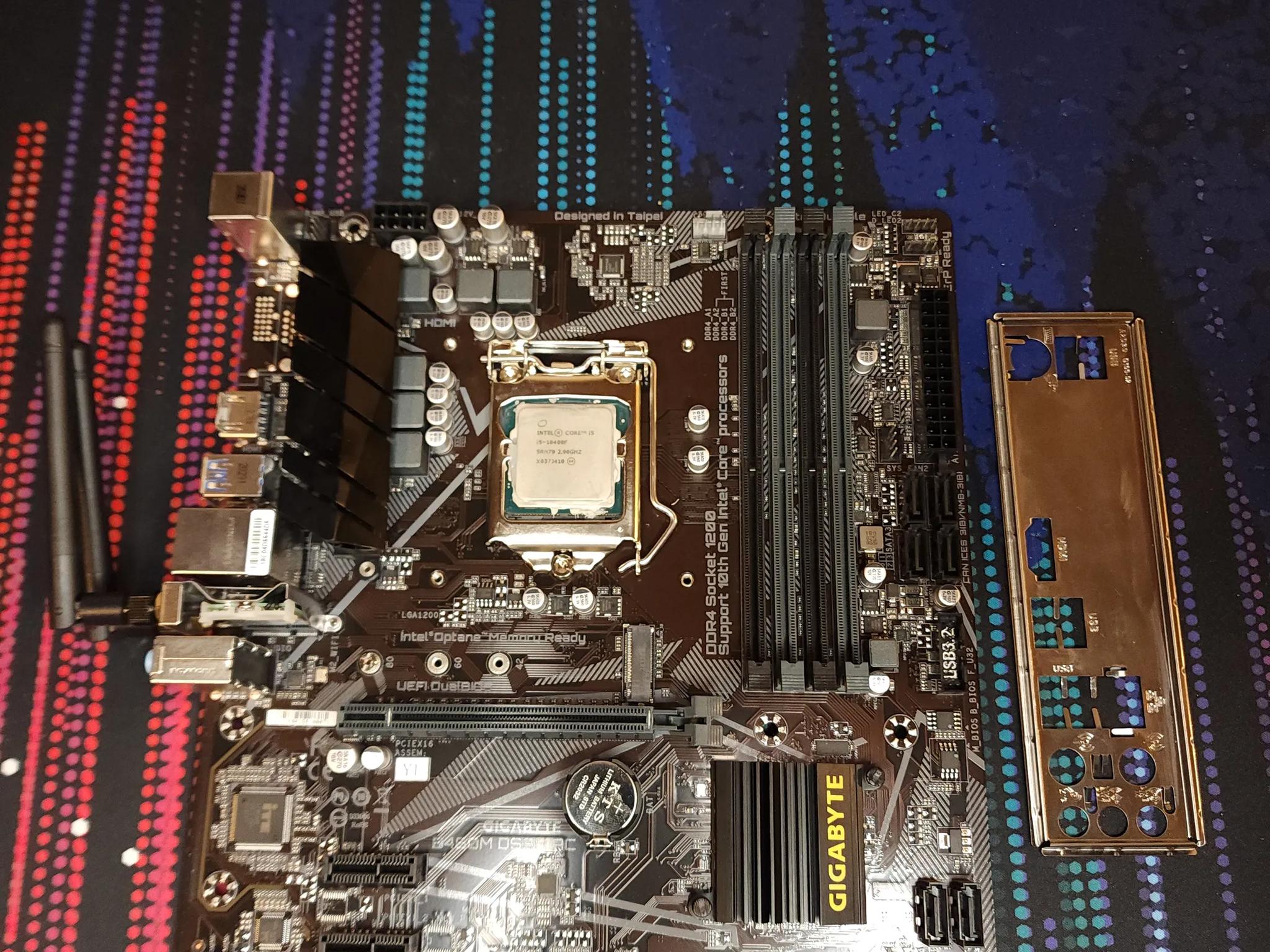 i5-10400F / GIGABYTE Intel B460M DS3H AC Motherboard Combo