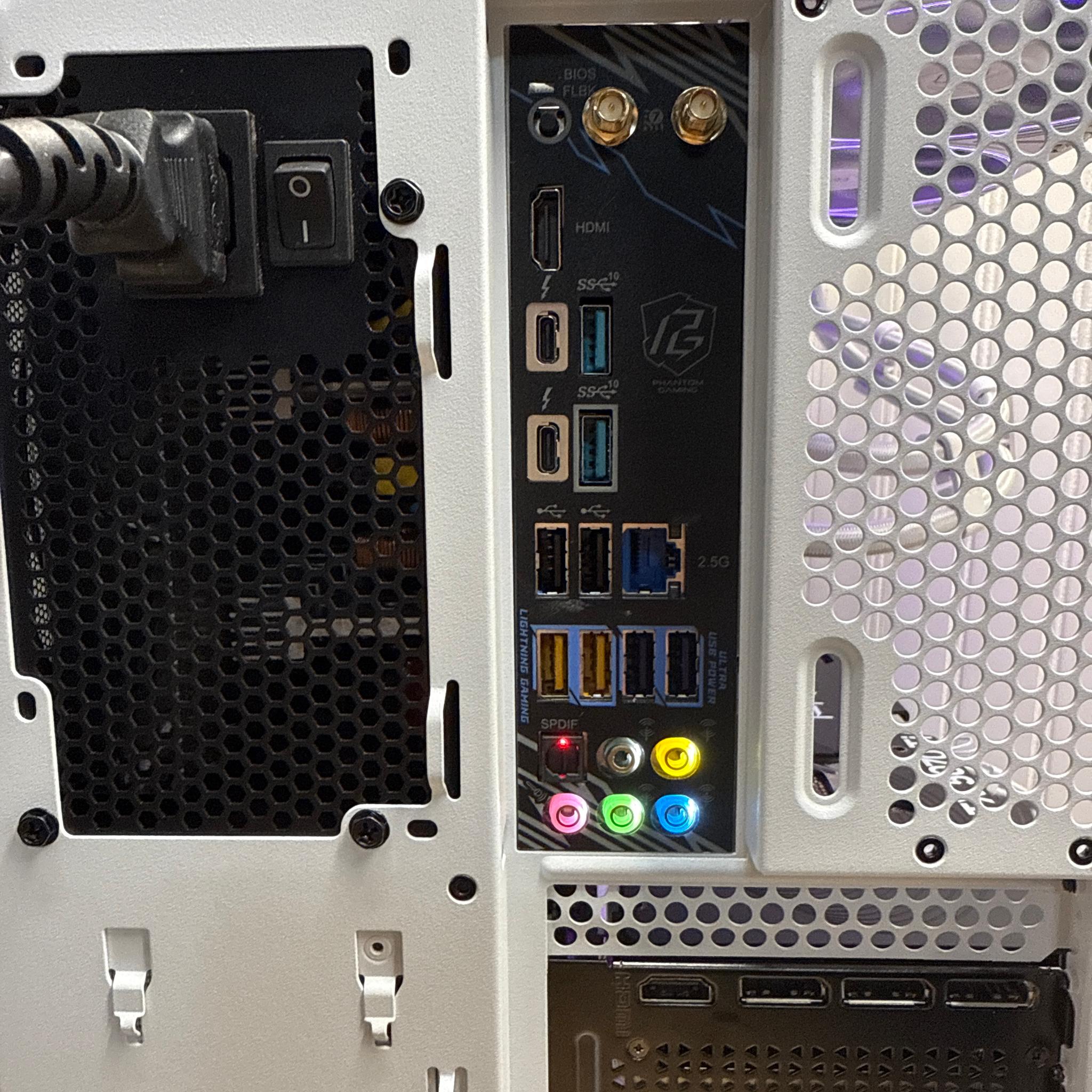 White Warrior 1440/4K  265k/RTX 5070 Ti/2TB nvm/32g DDR5/360mm AIO/850watt psu