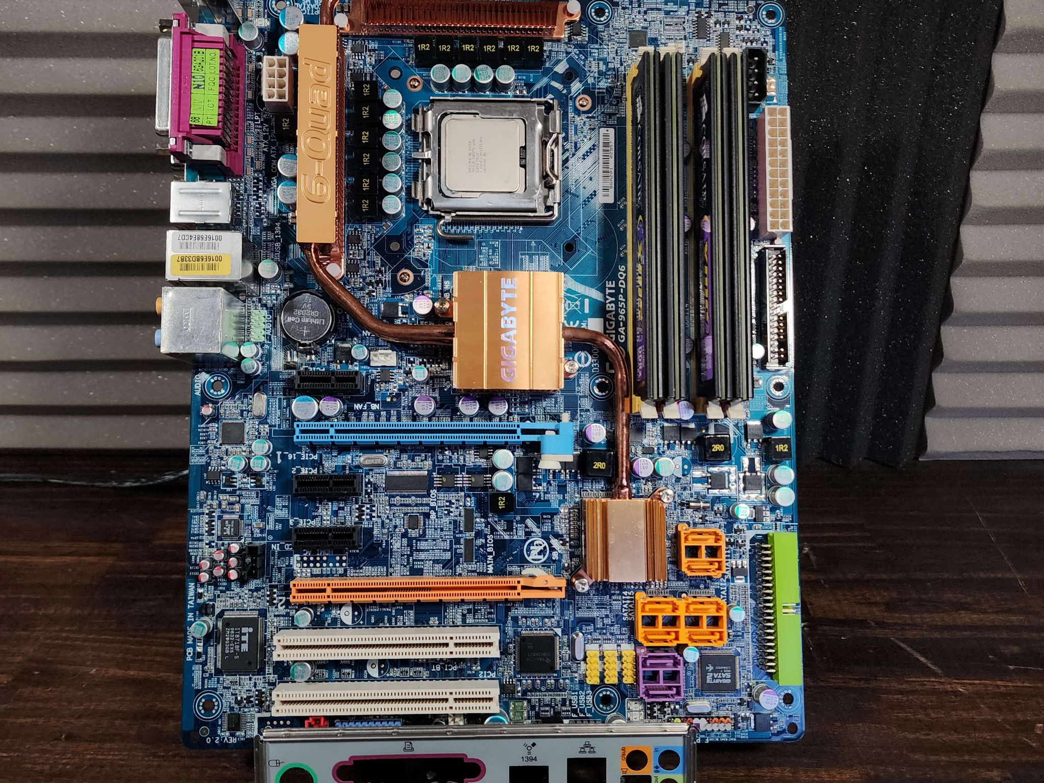 Gigabyte GA-965P-DQ6 // Intel Core 2 Quad Q9650 // Corsair XMS2 4x2GB 8GB 800MHz
