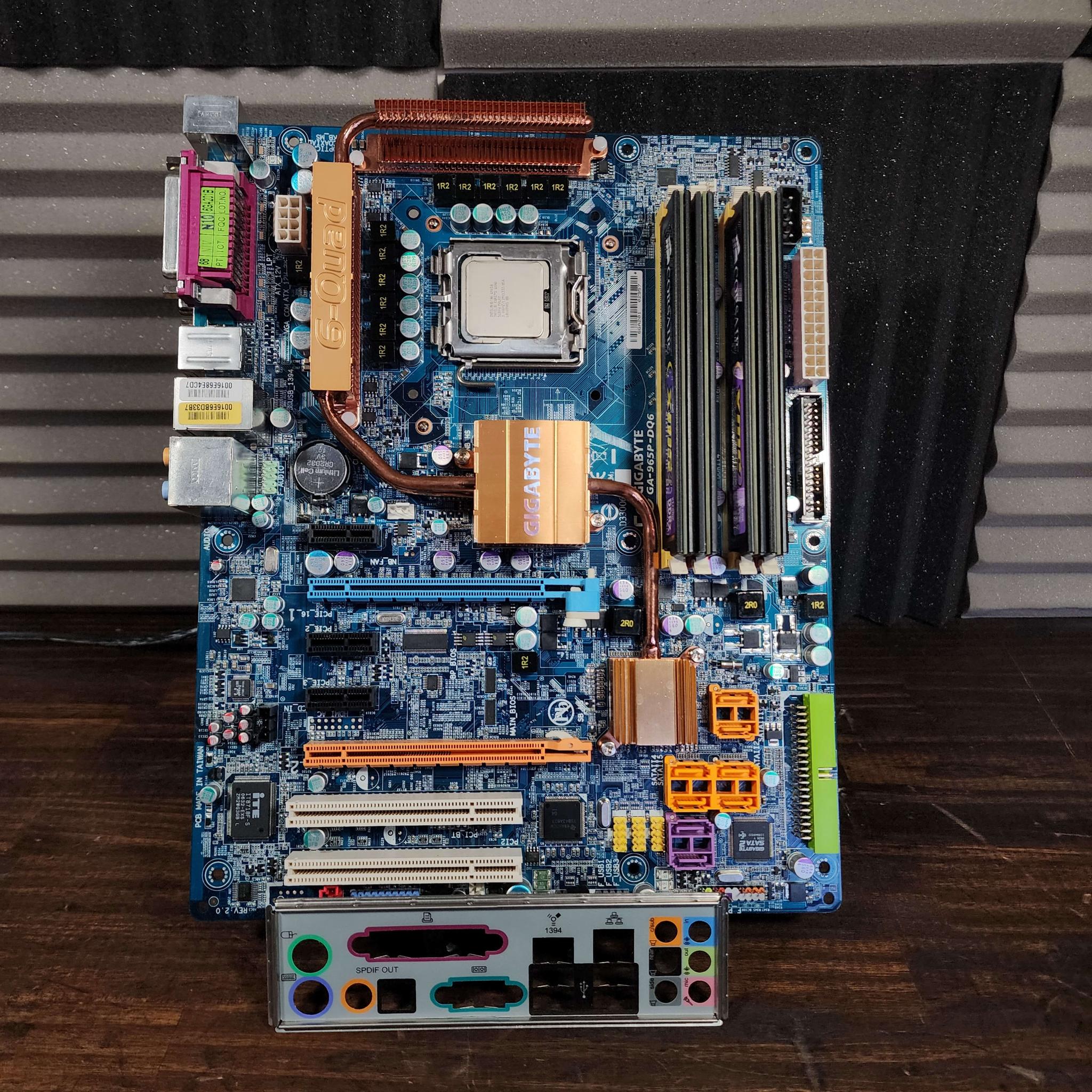 Gigabyte GA-965P-DQ6 // Intel Core 2 Quad Q9650 // Corsair XMS2 4x2GB 8GB 800MHz