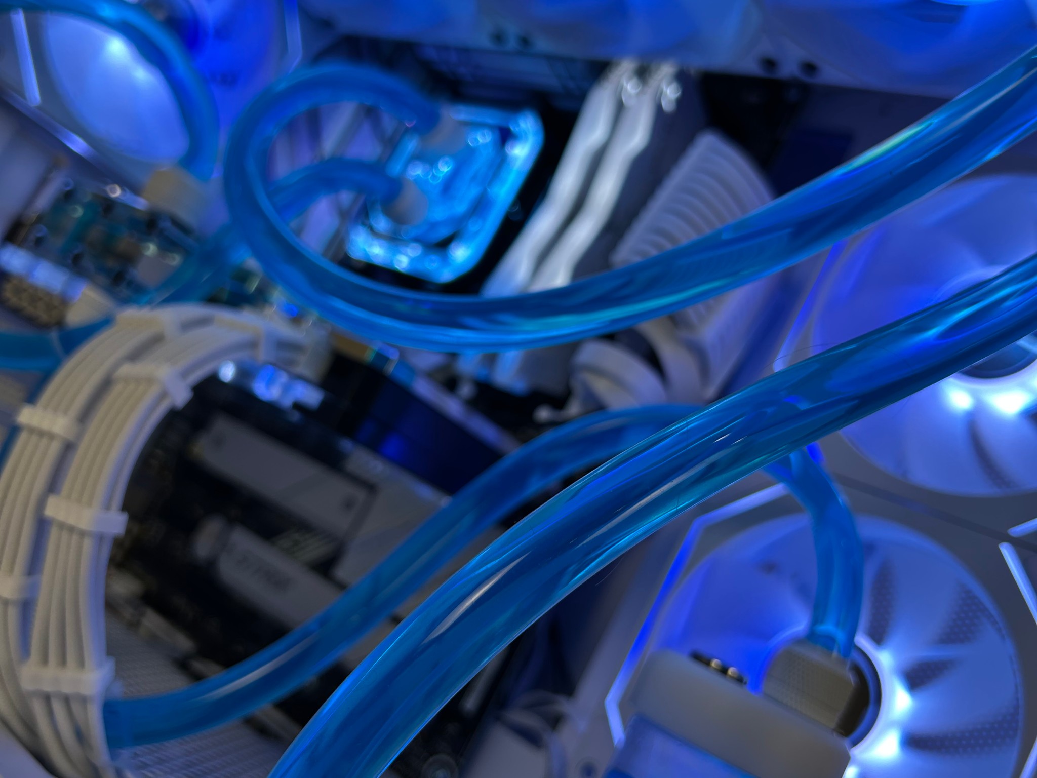🧊 Custom Water-Cooled Gaming PC 🧊 | Ryzen 7 7700, DDR5 32GB, RTX 3080, 1TB NVME