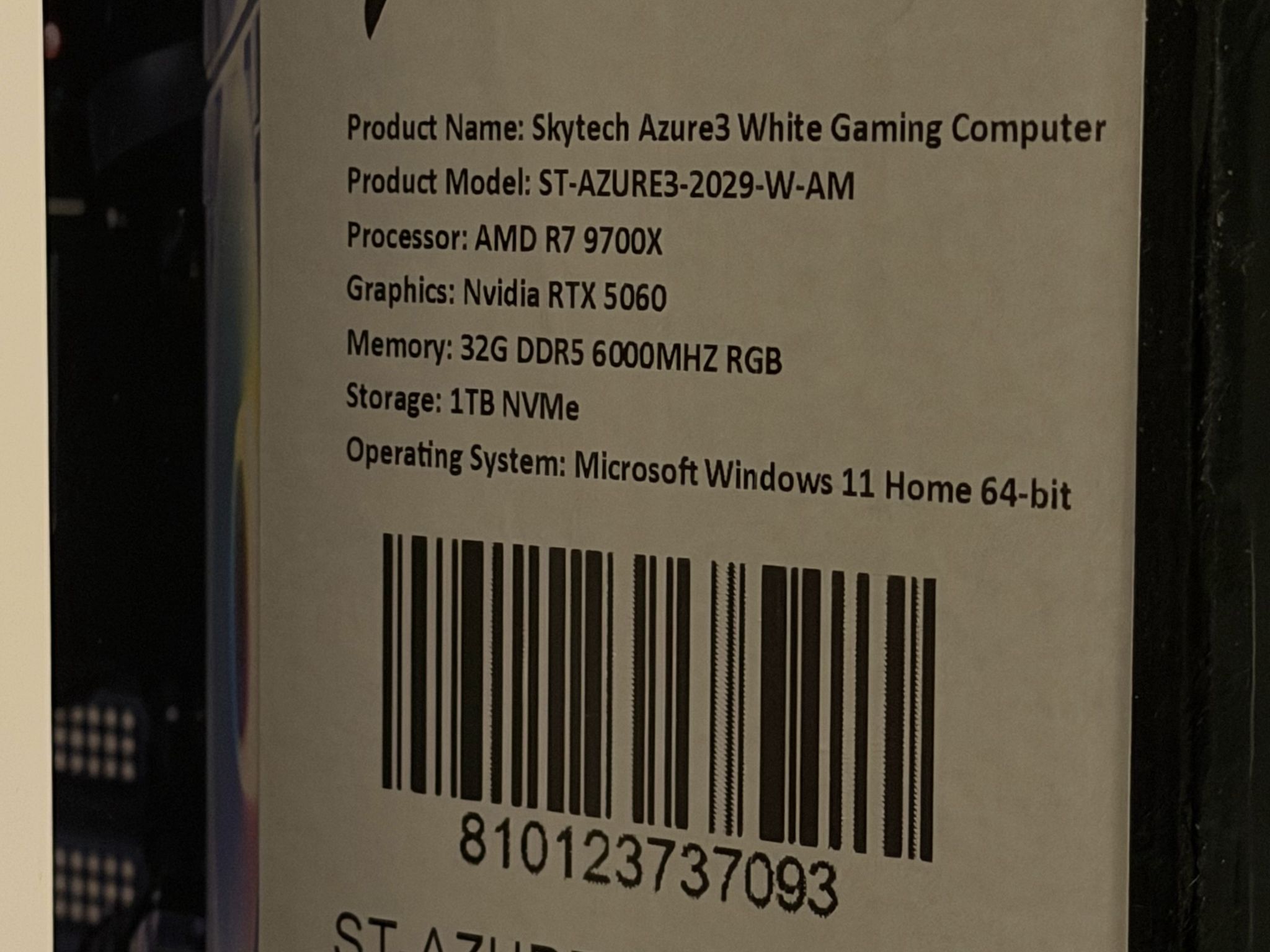 Skytech Gaming Azure 3, RTX 5060, AMD 9700X, AIO Liquid Cooling, 32 GB DDR5 RAM, 1TB NVMe SSD