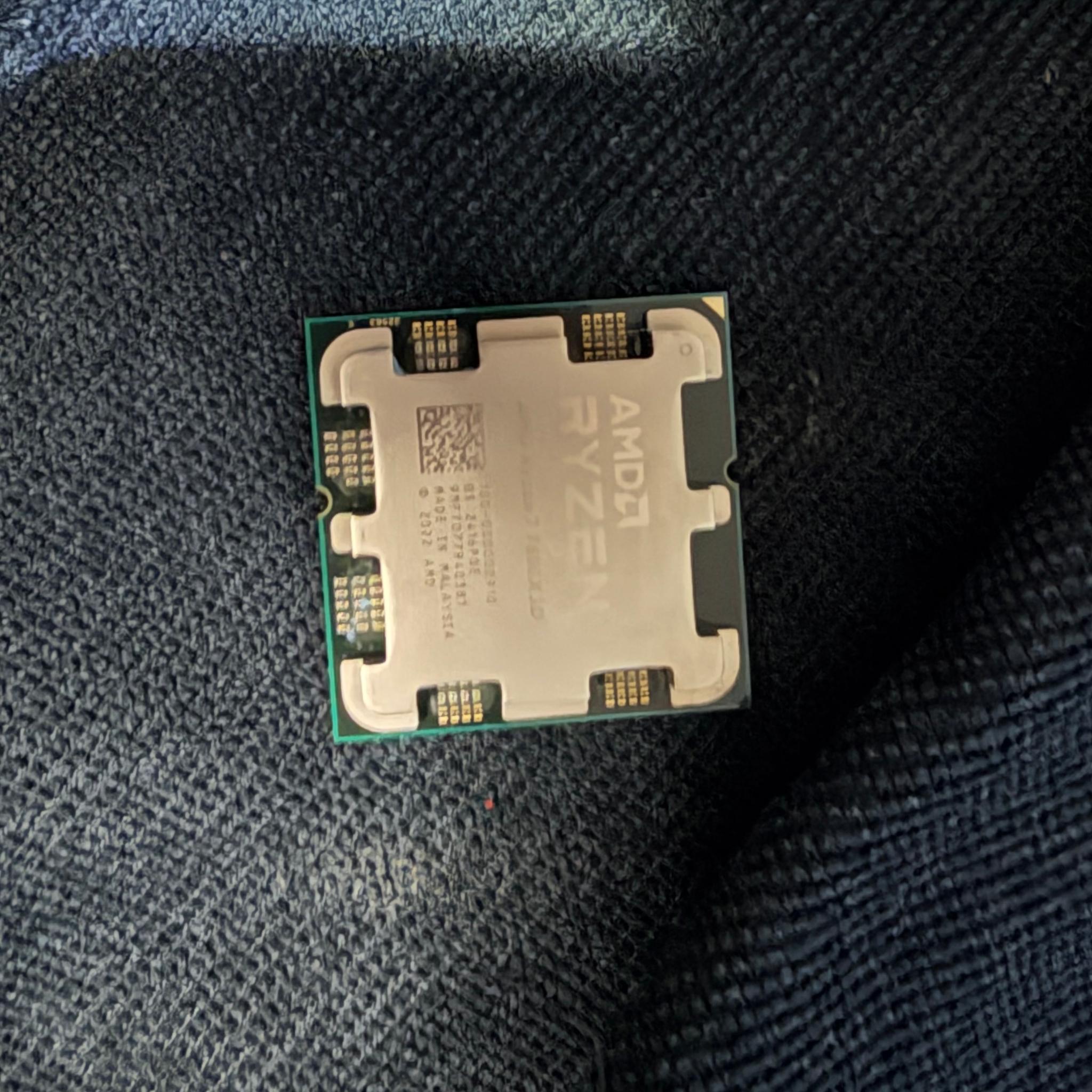 AMD Ryzen 7 7800X3D