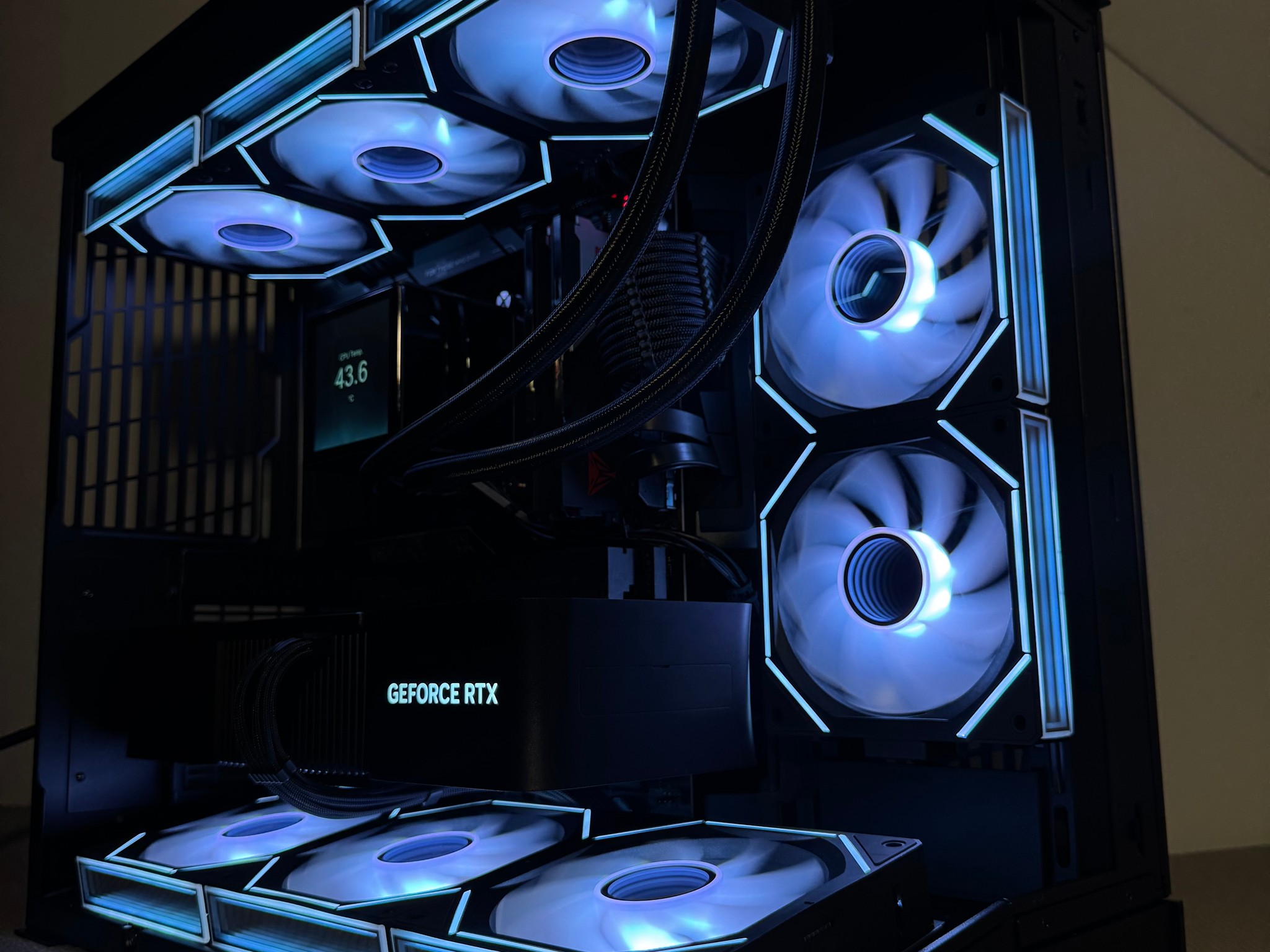 RTX 4080 Super FE | Ryzen 7 9800X3d | 32GB DDR5 6000MT/s | 4TB Storage | Free Shipping