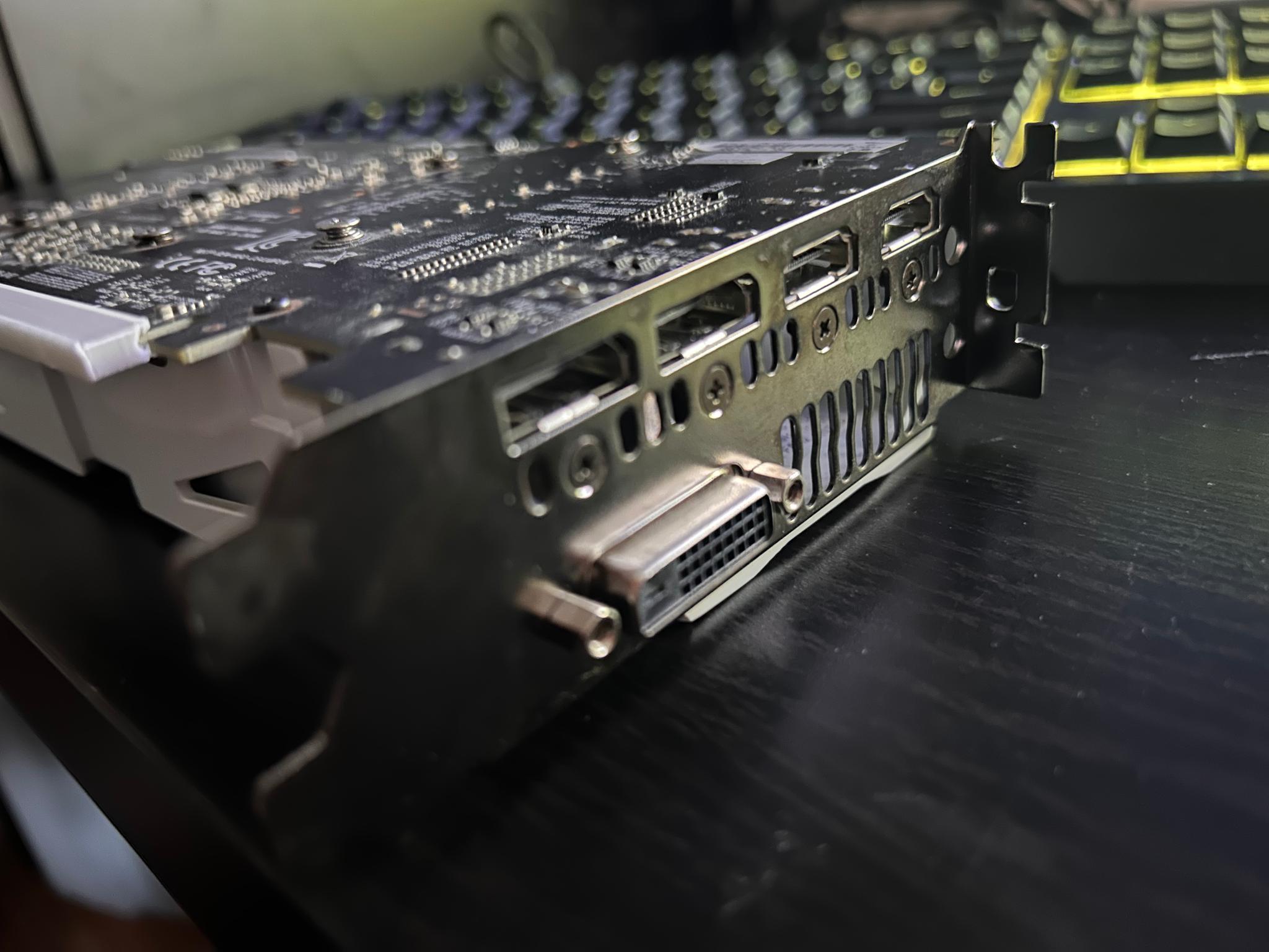 asus gtx 1060 3GB white dual fan for budget gaming PC