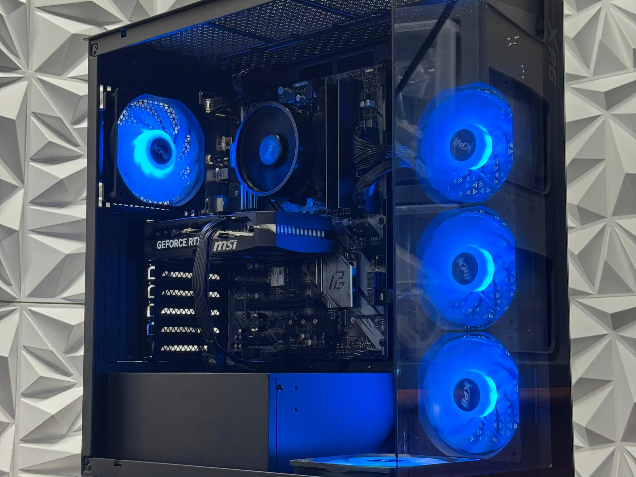 Rtx 5060 / Ryzen 5 5500 / 16GB Ram / 512GB SSD / Windows 11 Pro / RGB control